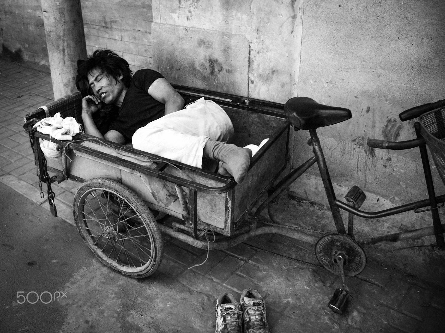 Pentax OPTIO S4 sample photo. Bike nap - beijing, china photography