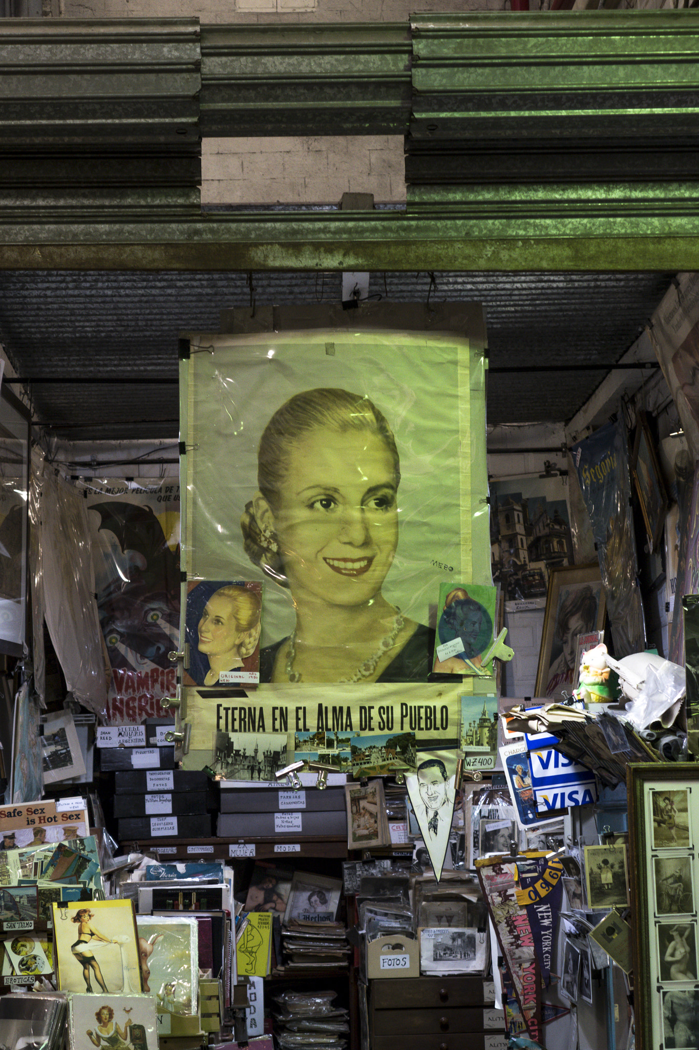 24-200mm F2.8 sample photo. El mercado xlll - evita photography