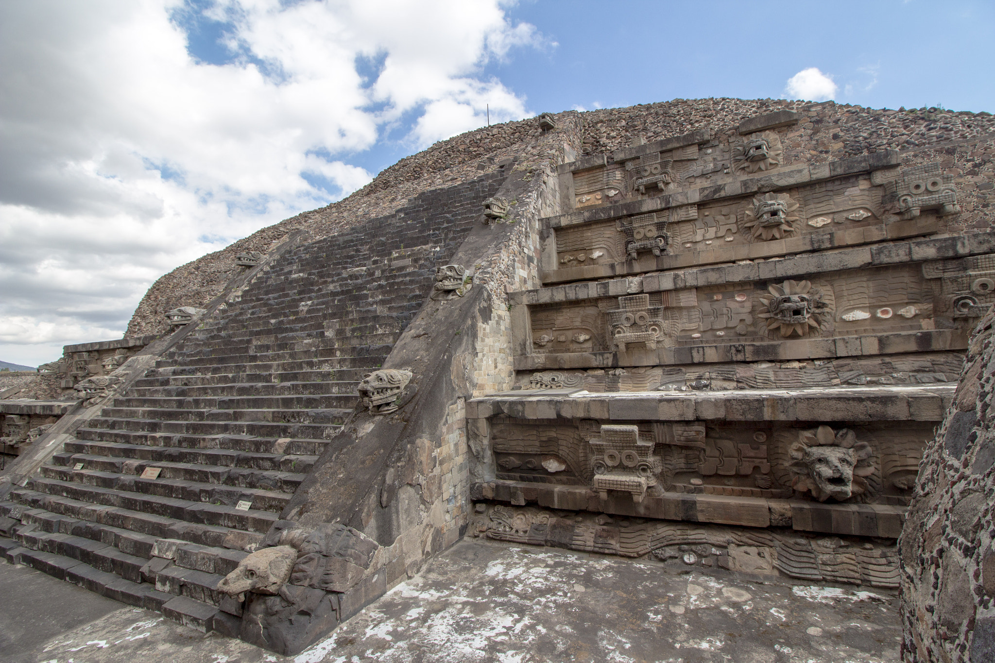 Canon EOS 600D (Rebel EOS T3i / EOS Kiss X5) sample photo. Temple of the feathered serpent photography