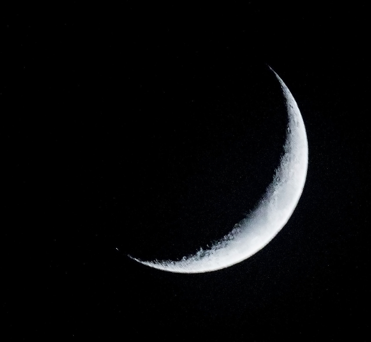 Canon EF 300mm F2.8L IS II USM sample photo. Moon photography
