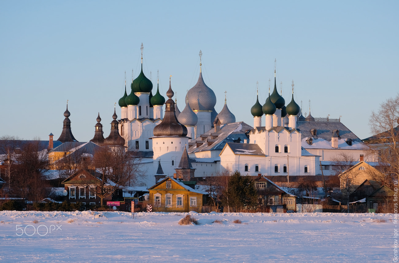 Fujifilm X-T2 + Fujifilm XC 50-230mm F4.5-6.7 OIS sample photo. Rostov veliky and ensemble kremlin at sunset photography