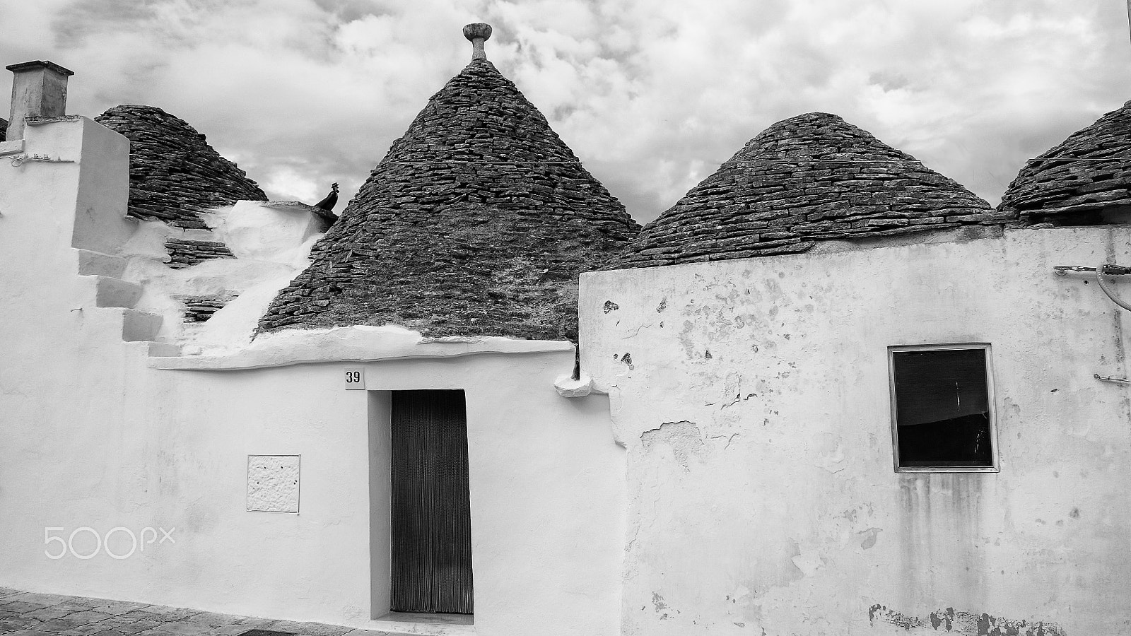 Fujifilm X-Pro2 + Fujifilm XF 18-55mm F2.8-4 R LM OIS sample photo. Alberobello 9 photography