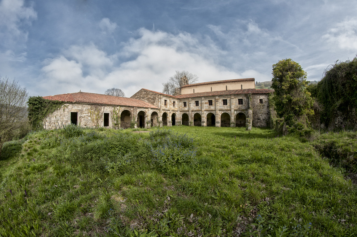 Nikon D300 + Samyang 8mm F3.5 Aspherical IF MC Fisheye sample photo. The monastery photography