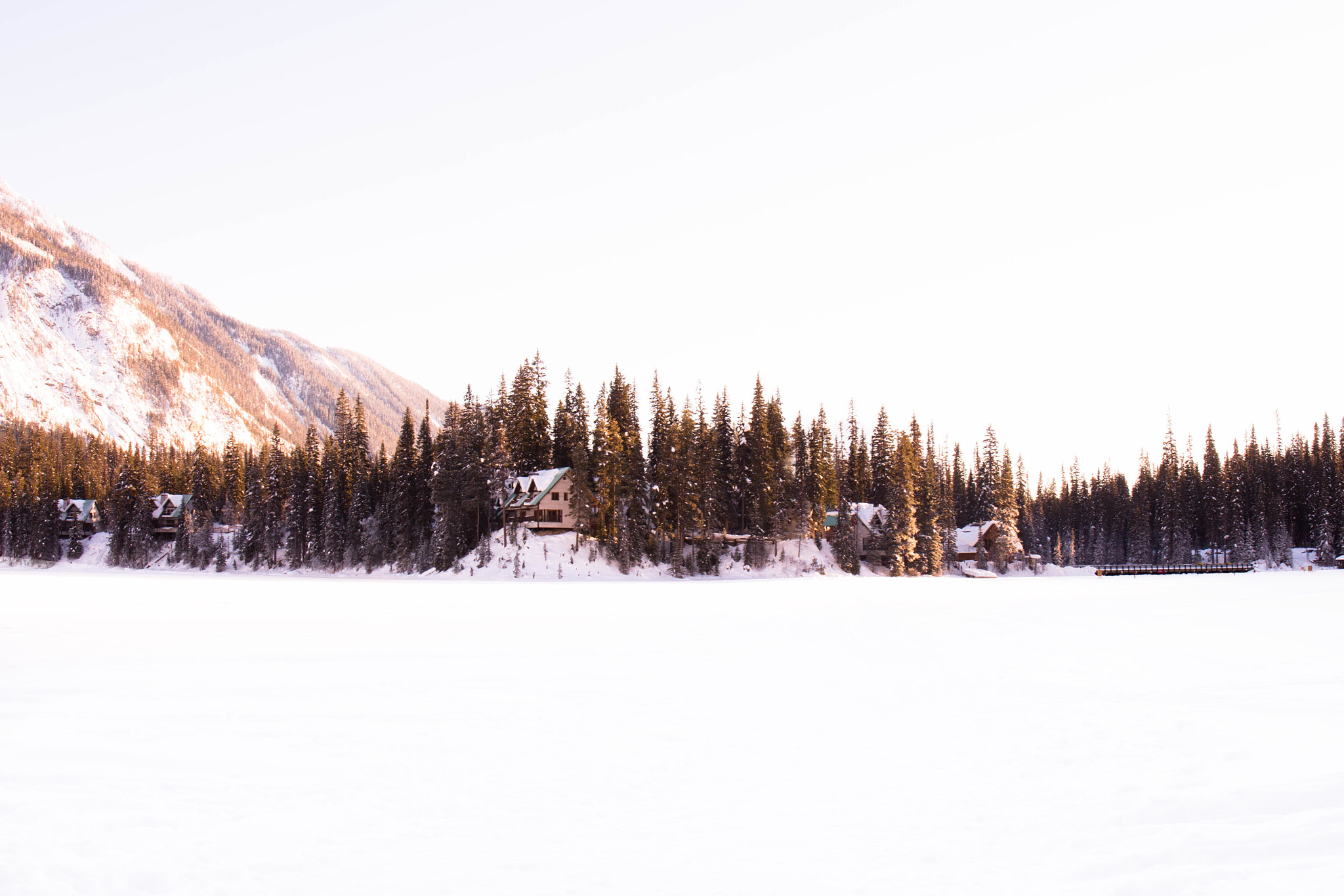 Canon EF 24-70mm F4L IS USM sample photo. The lodge photography