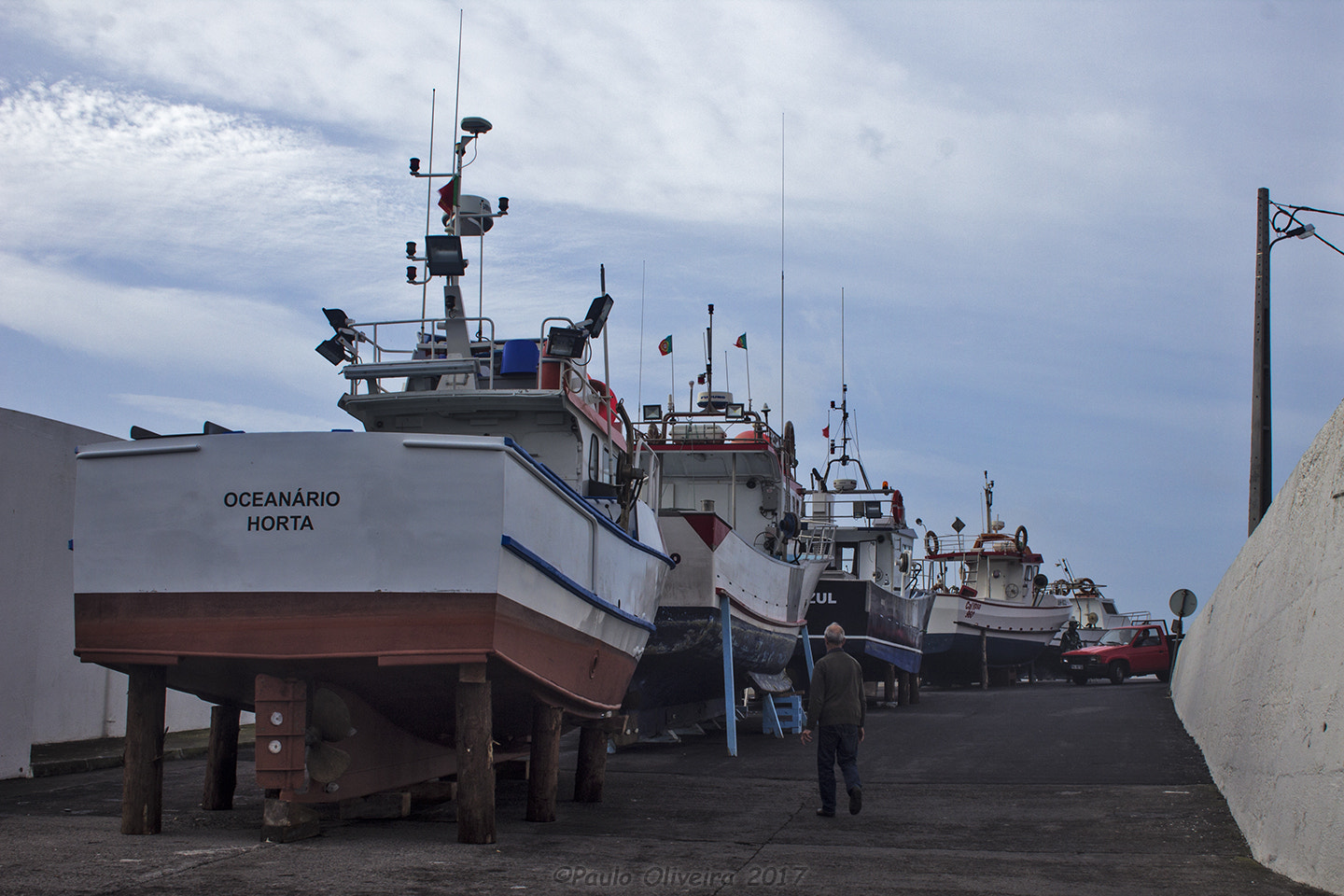 Canon EF-S 18-55mm F3.5-5.6 II sample photo. Barcos em terra... photography