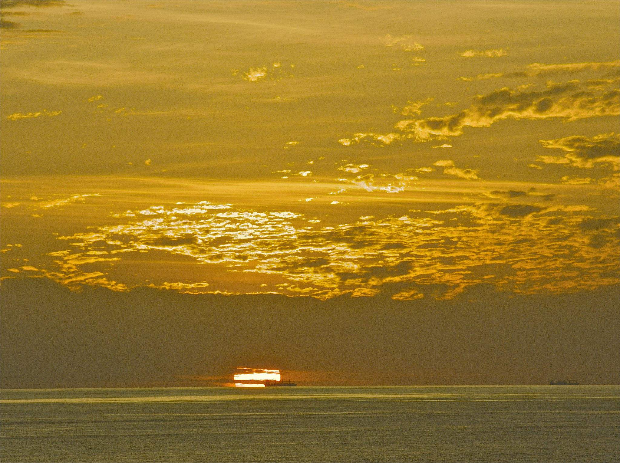 Nikon E8800 sample photo. Sailing into the sunset photography