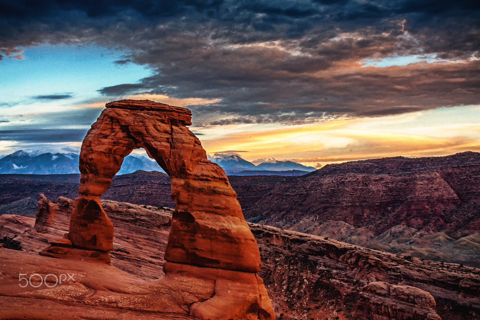 Canon EF 28-135mm F3.5-5.6 IS USM sample photo. Delicate arch photography
