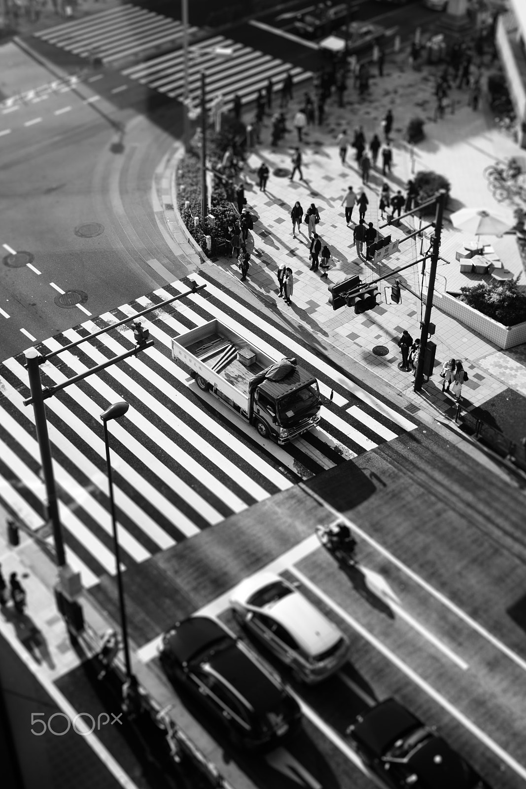 Canon EF-S 24mm F2.8 STM sample photo. Tiny truck, heavy toy photography