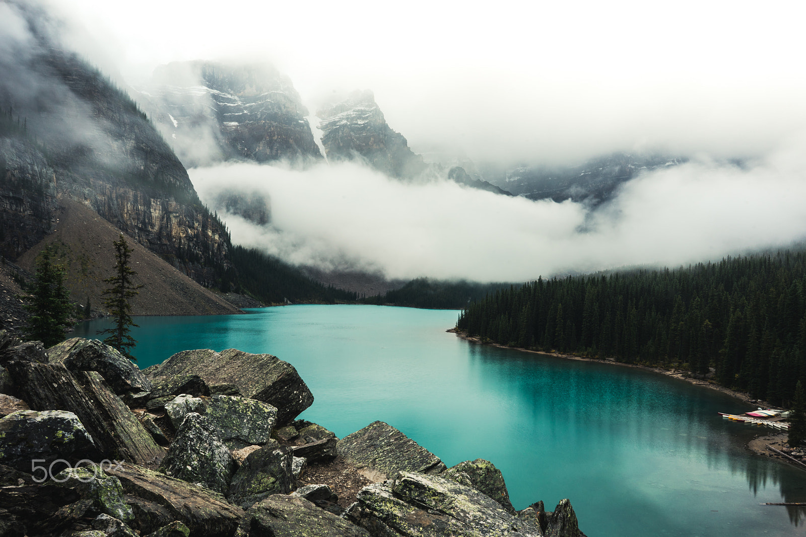 Sony a7 + Sony FE 28mm F2 sample photo. Moraine photography