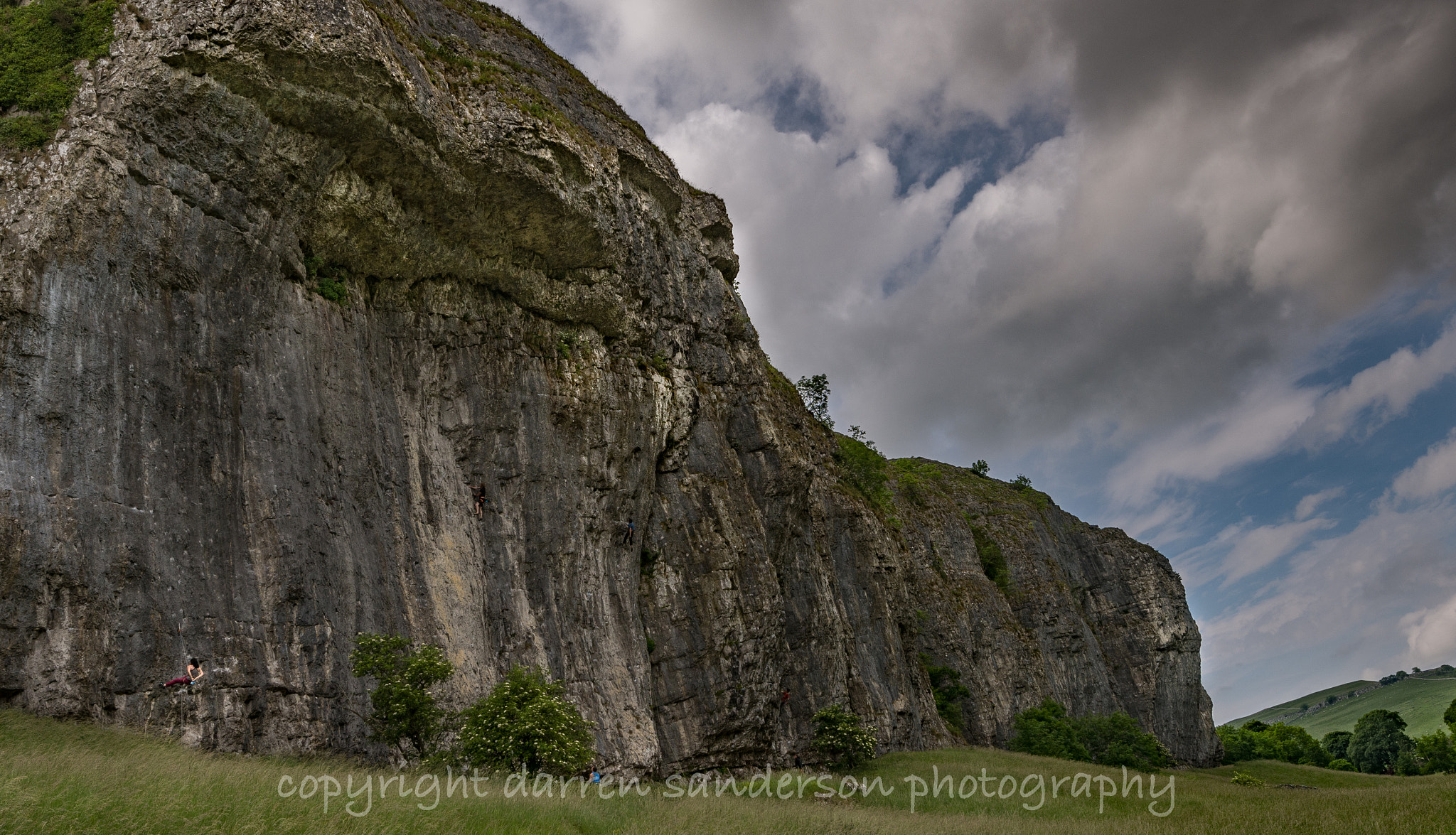 Nikon AF-S Nikkor 14-24mm F2.8G ED sample photo. Kilnsey crag photography