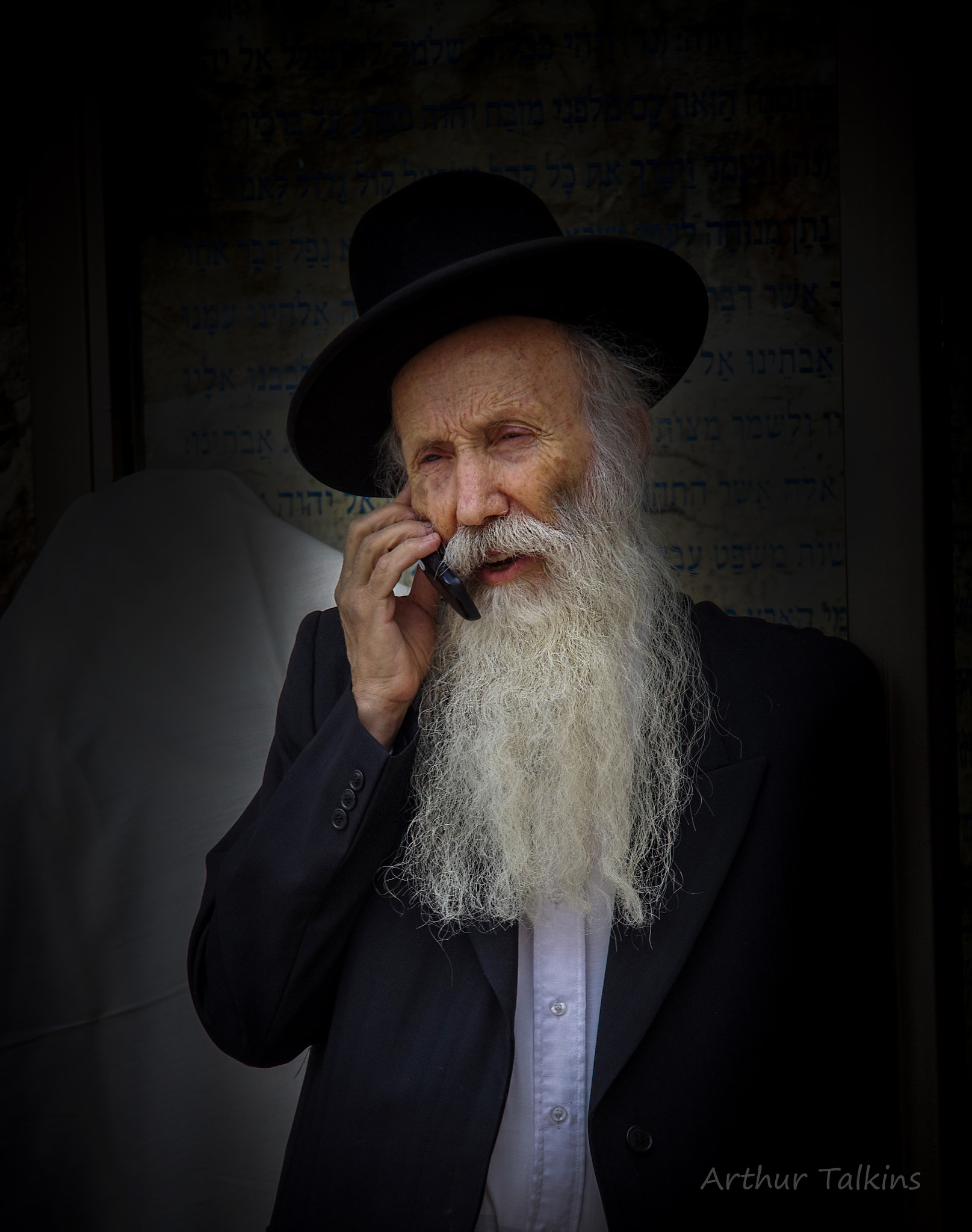 Sigma 70-200mm F2.8 EX DG Macro HSM II sample photo. A break from wisdom...taking a call... photography