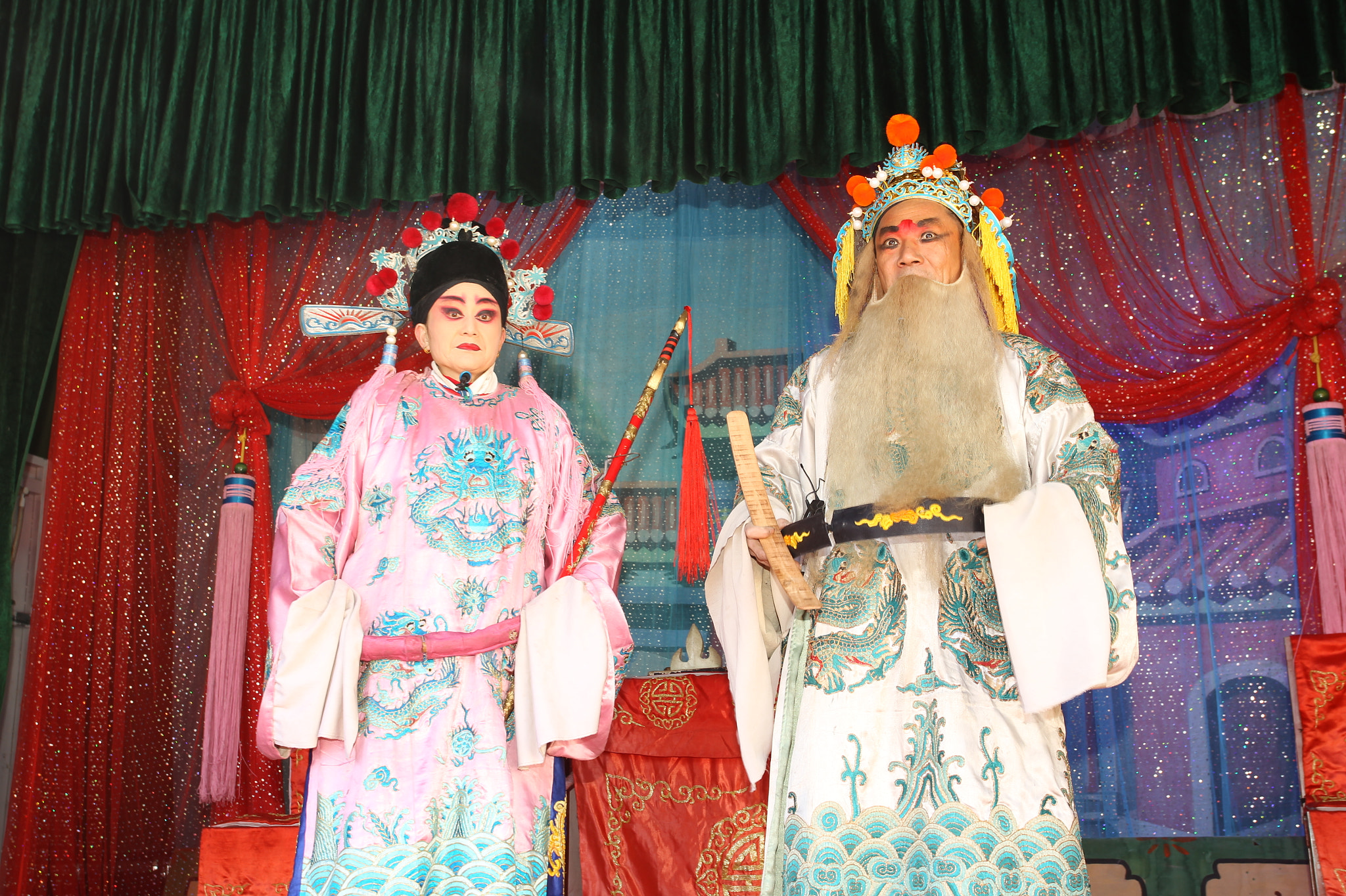 Canon EOS-1D Mark IV + Canon EF 17-40mm F4L USM sample photo. Chinese rural opera photography