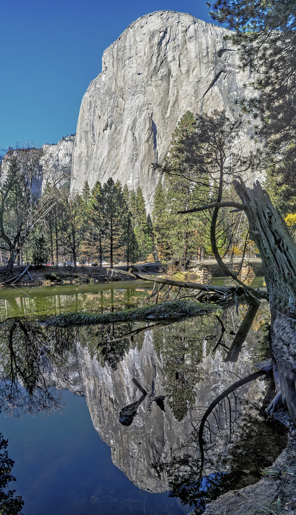 Sony E 18-200mm F3.5-6.3 OSS sample photo. El capitan reflection i photography