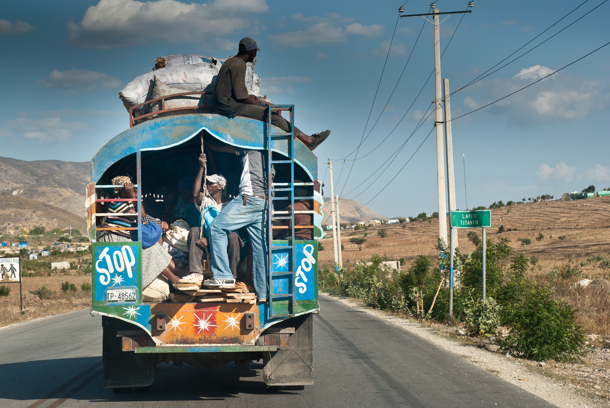Sony Alpha DSLR-A300 sample photo. Haiti way photography