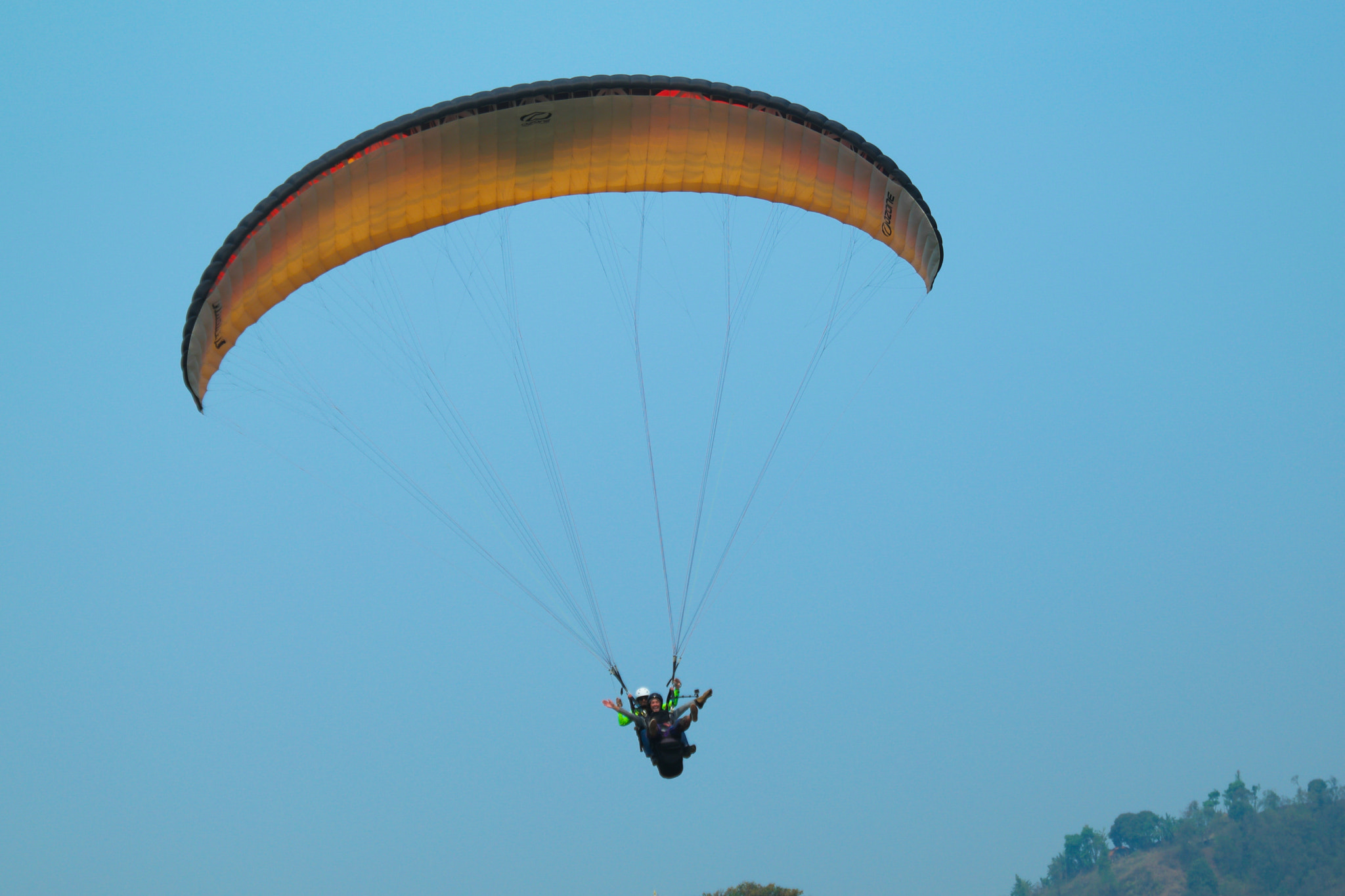 Samsung NX500 + Samsung NX 16-50mm F3.5-5.6 Power Zoom ED OIS sample photo. Paragliding in pokhara photography