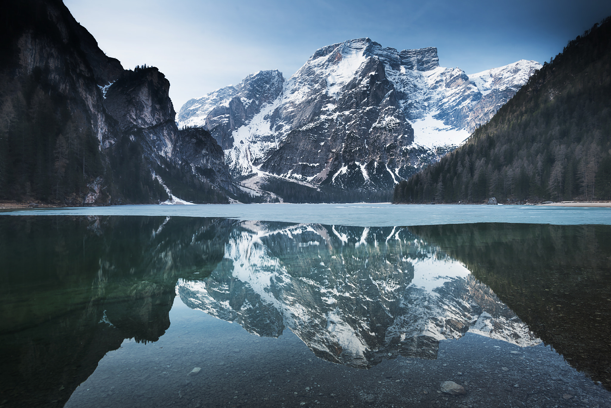 Nikon AF-S Nikkor 17-35mm F2.8D ED-IF sample photo. Lago photography