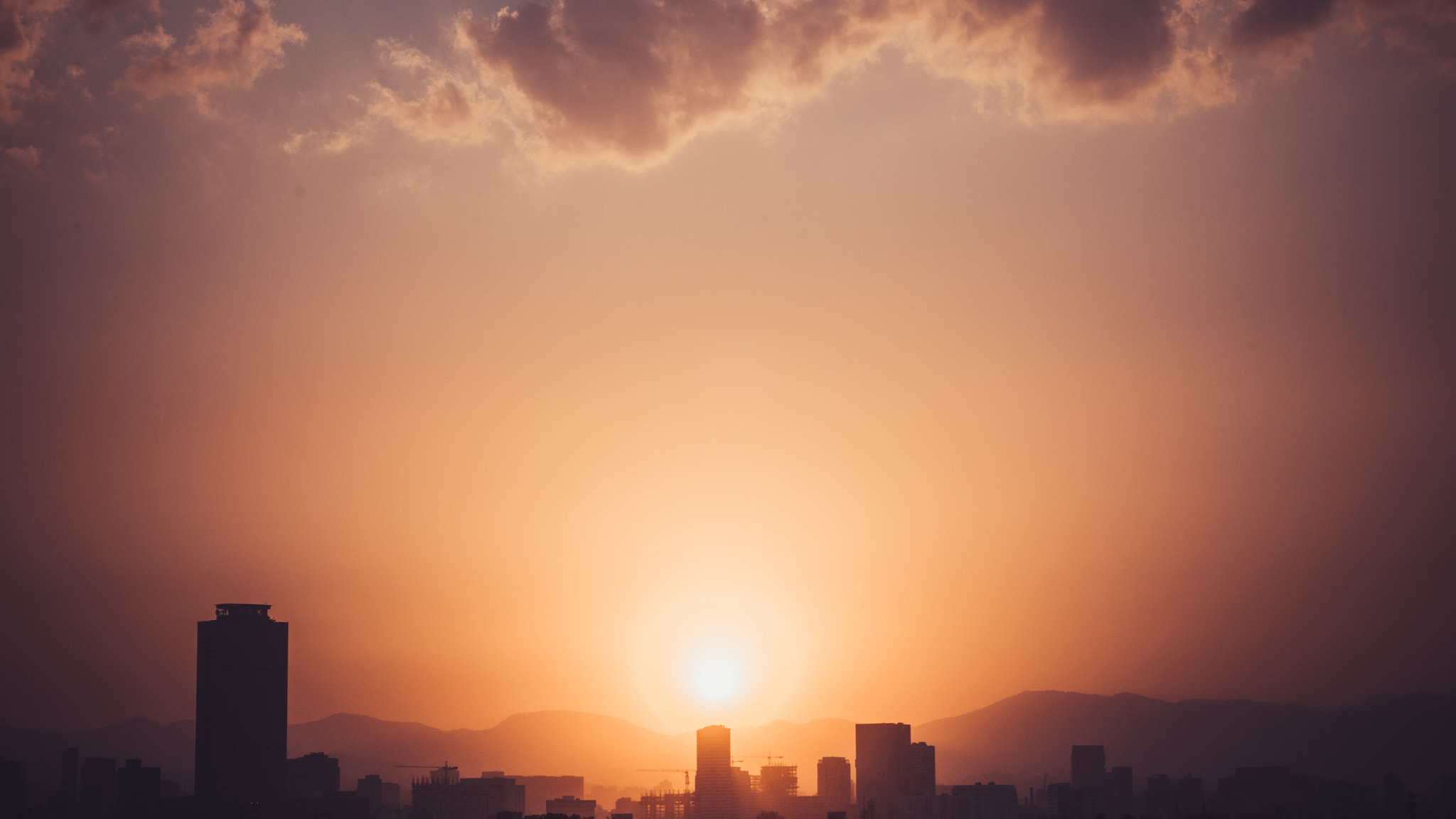 Nikon D5300 + Nikon AF Nikkor 50mm F1.8D sample photo. Sun photography