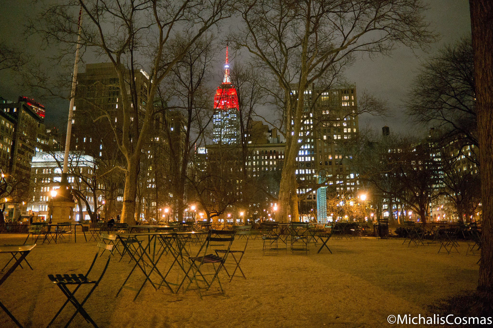 Samsung NX 16-50mm F2.0-2.8 S ED OIS sample photo. Gloomy madison square park photography