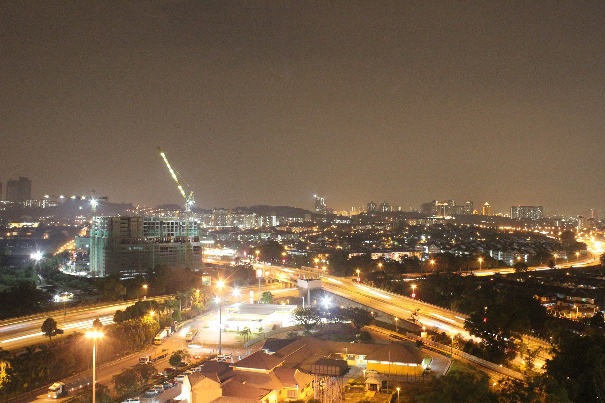 Canon EOS 600D (Rebel EOS T3i / EOS Kiss X5) sample photo. Night view photography