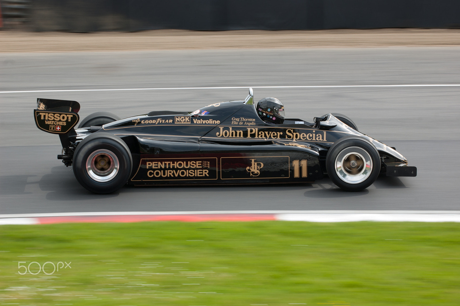 Nikon D40 sample photo. Masters festival f1 - brands hatch photography
