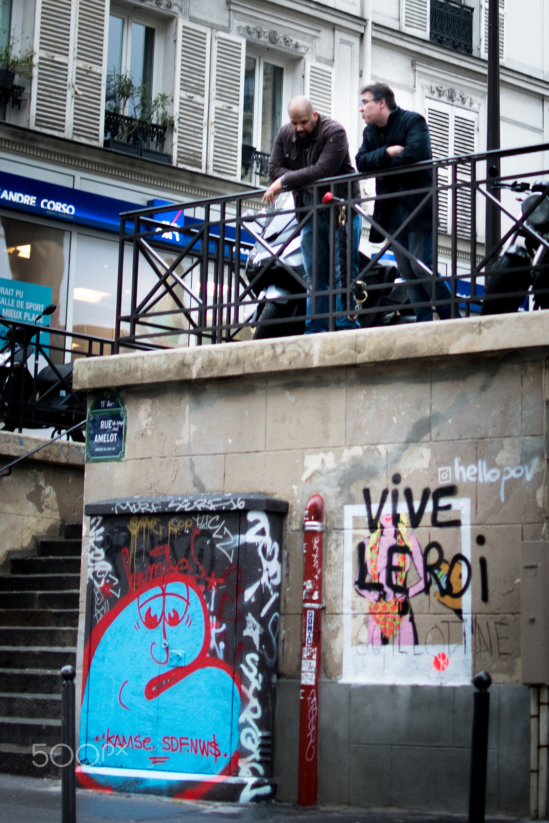 Nikon D500 + Nikon AF-S DX Nikkor 35mm F1.8G sample photo. Paris street grafiti photography