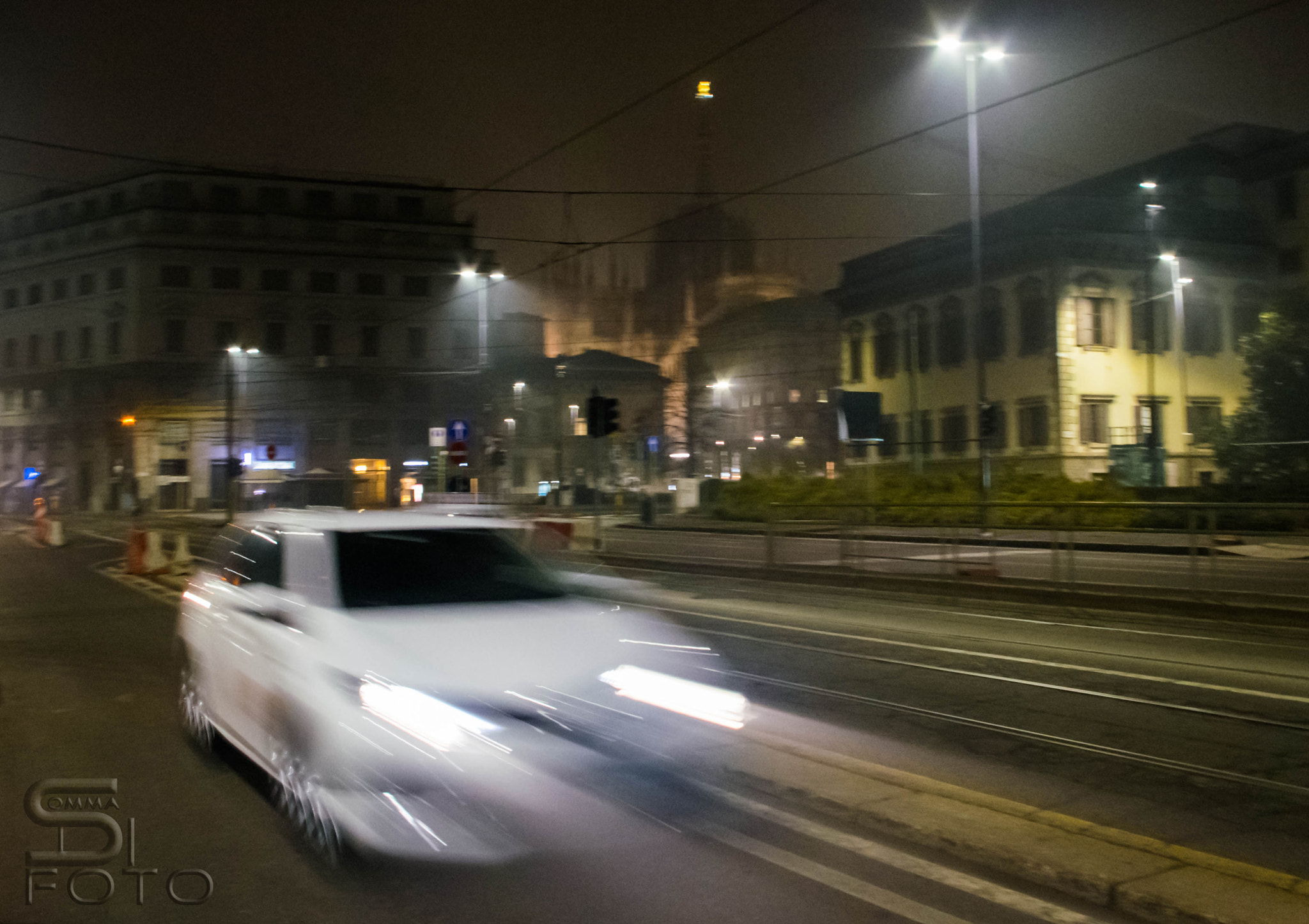 Pentax smc DA 18-55mm F3.5-5.6 AL WR sample photo. Milano by night photography