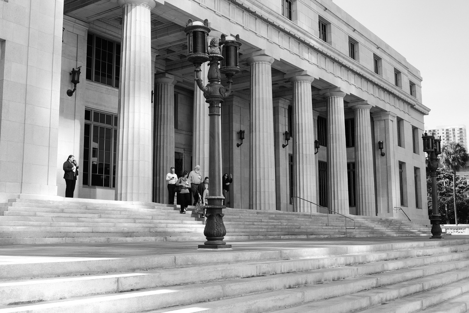 Fujifilm X-T10 + Fujifilm XF 27mm F2.8 sample photo. Dade couty courthouse photography