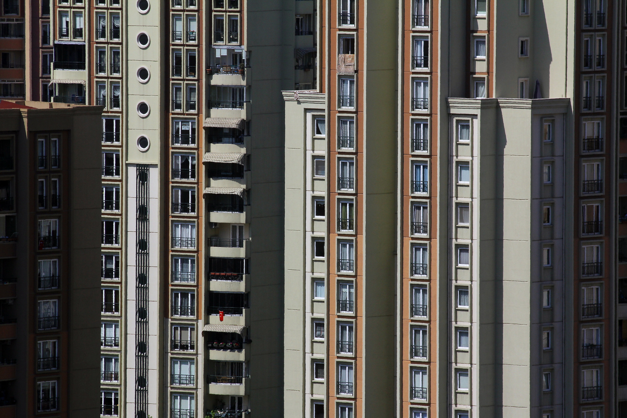 Canon EOS 60D sample photo. İmages from the city photography