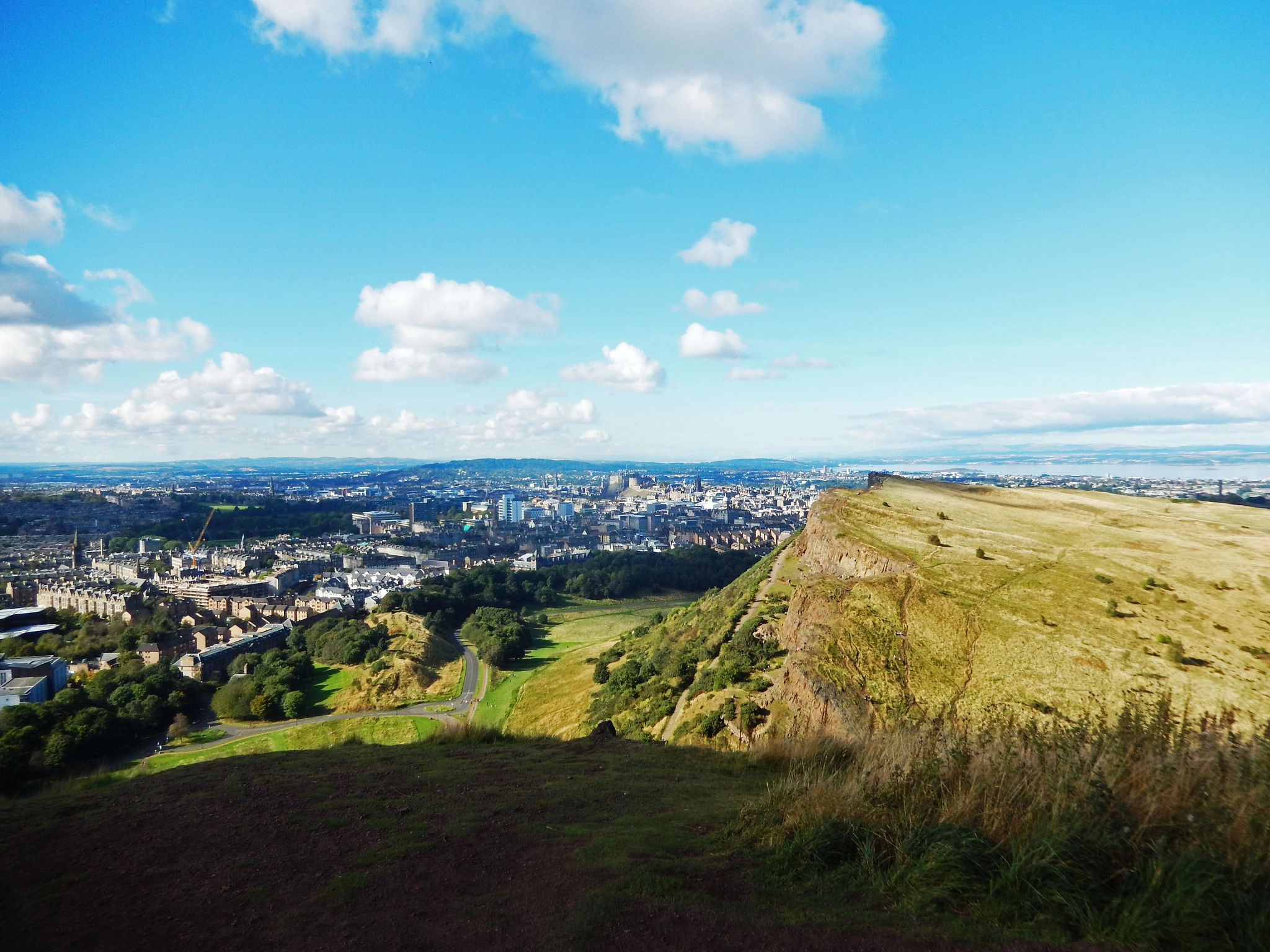 Nikon COOLPIX S9600 sample photo. Looking over edinburgh photography