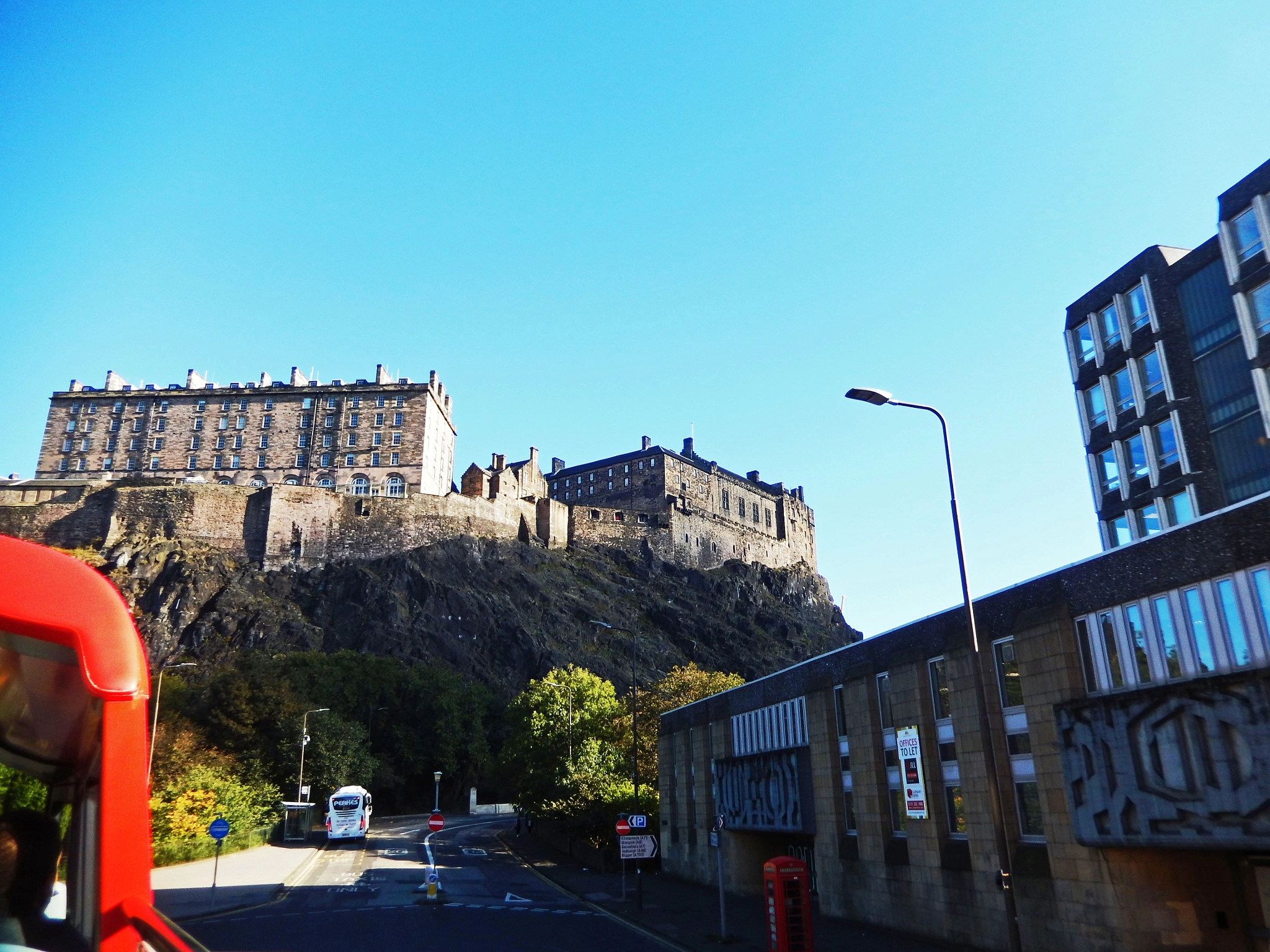 Nikon COOLPIX S9600 sample photo. Edinburgh castle photography
