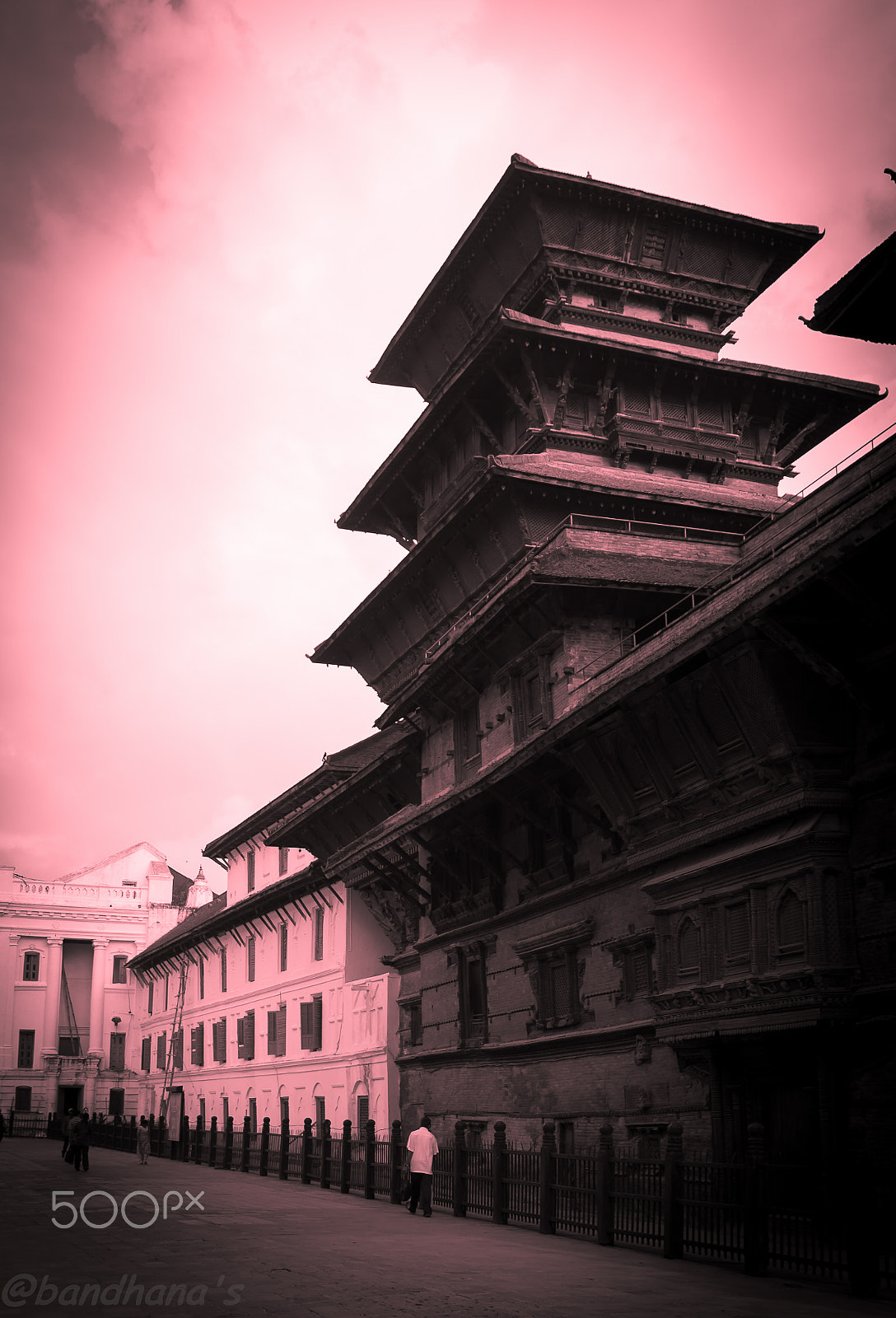 Canon EOS 550D (EOS Rebel T2i / EOS Kiss X4) sample photo. The durbar square, basantapur photography
