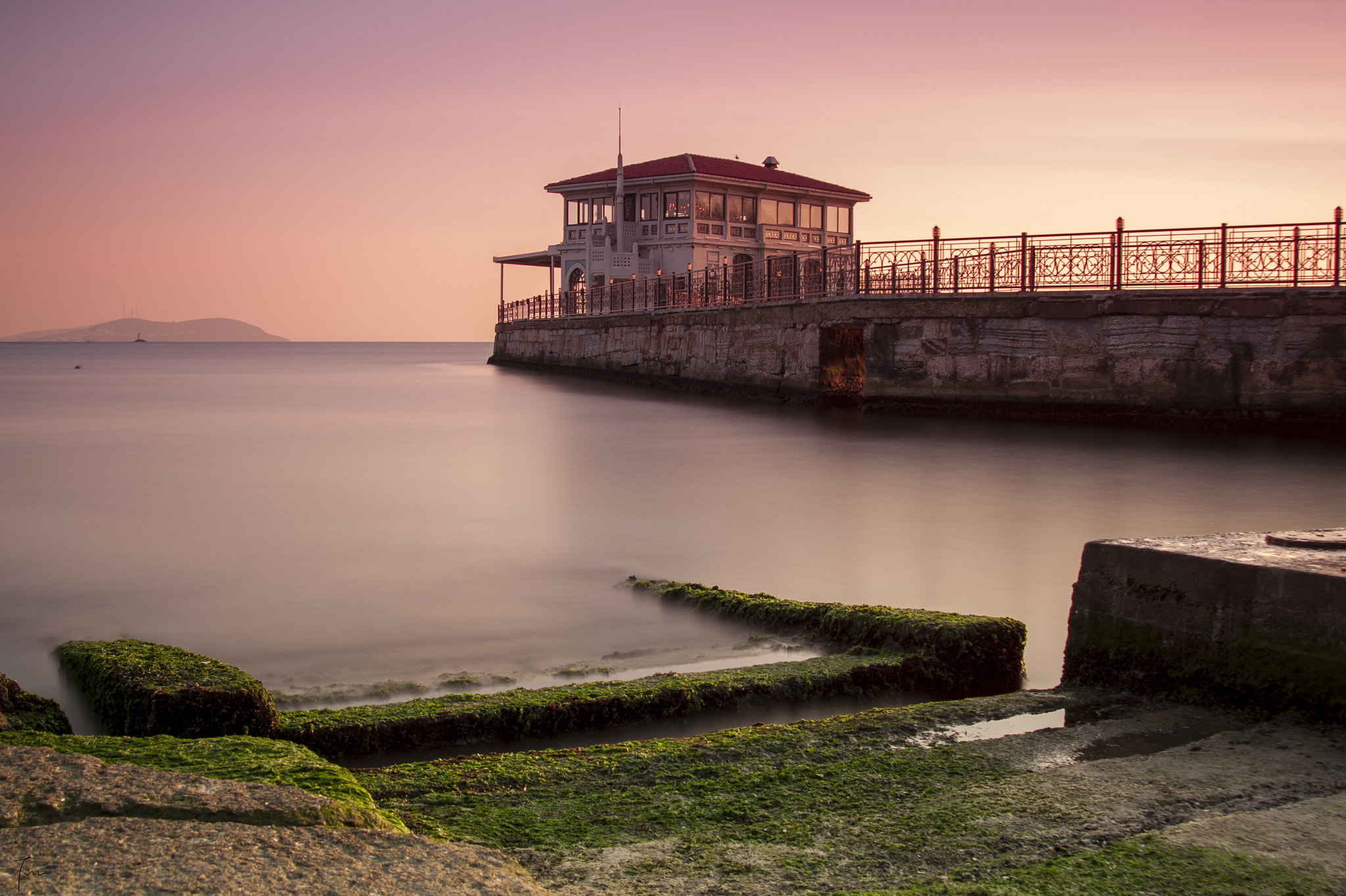 Canon EF 35-80mm f/4-5.6 sample photo. Sunset in moda photography