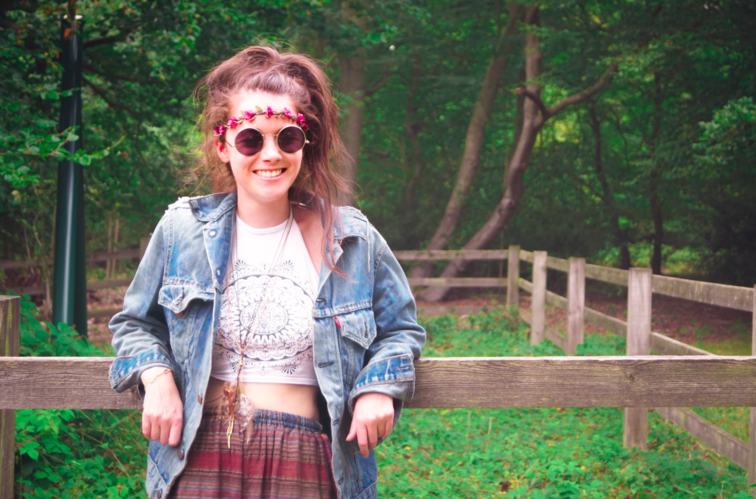 Sony DT 18-55mm F3.5-5.6 SAM II sample photo. Hippy laugh photography