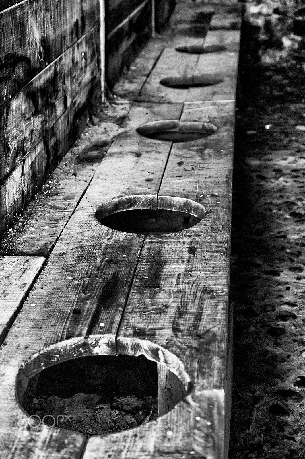Nikon AF-S DX Micro Nikkor 40mm F2.8 sample photo. Super, les toilettes collectives !!! photography