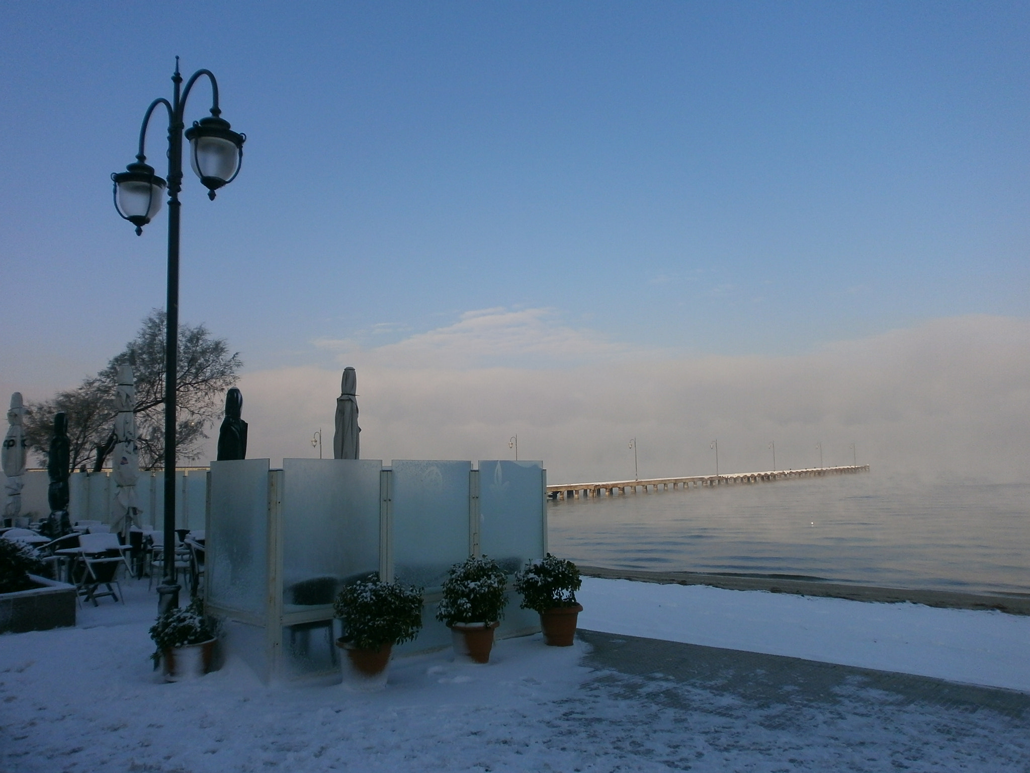 Olympus VG110,D700 sample photo. Snow and see photography