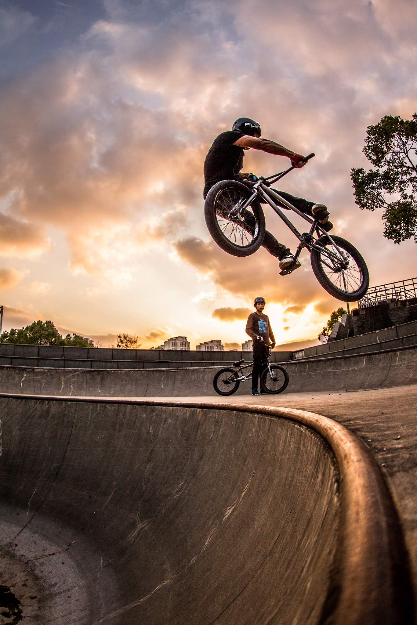 Canon EOS-1D Mark IV + Canon EF 8-15mm F4L Fisheye USM sample photo. Bmx photography