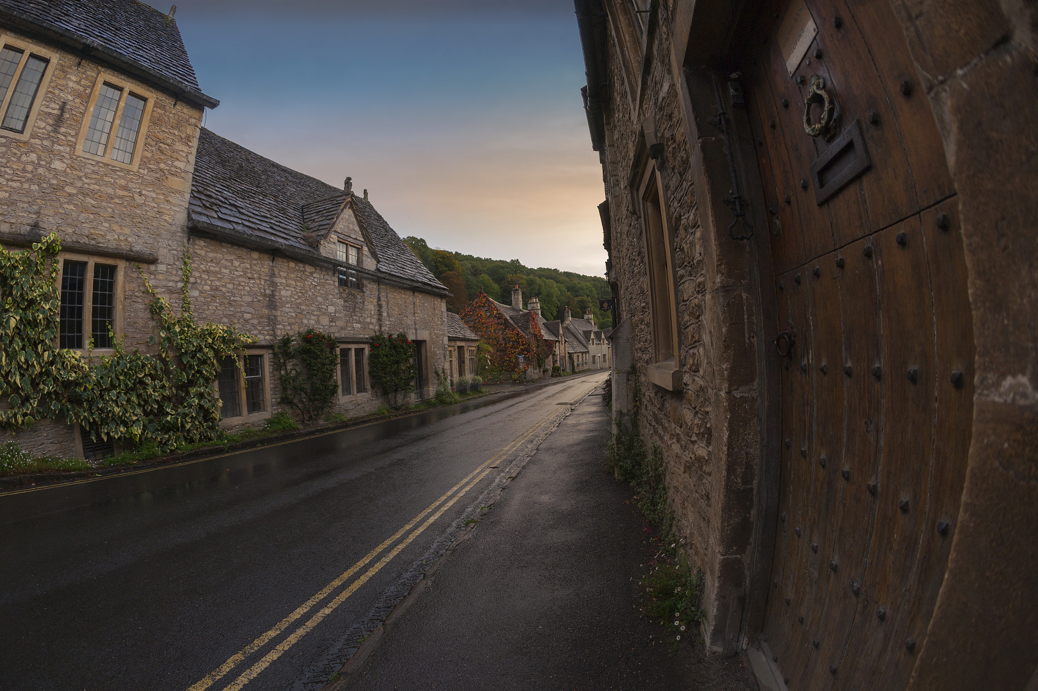 Canon EOS-1Ds Mark II + Canon EF 15mm F2.8 Fisheye sample photo