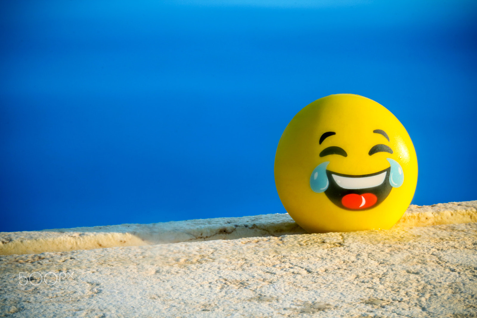 Canon EF 28-135mm F3.5-5.6 IS USM sample photo. Emoji photography