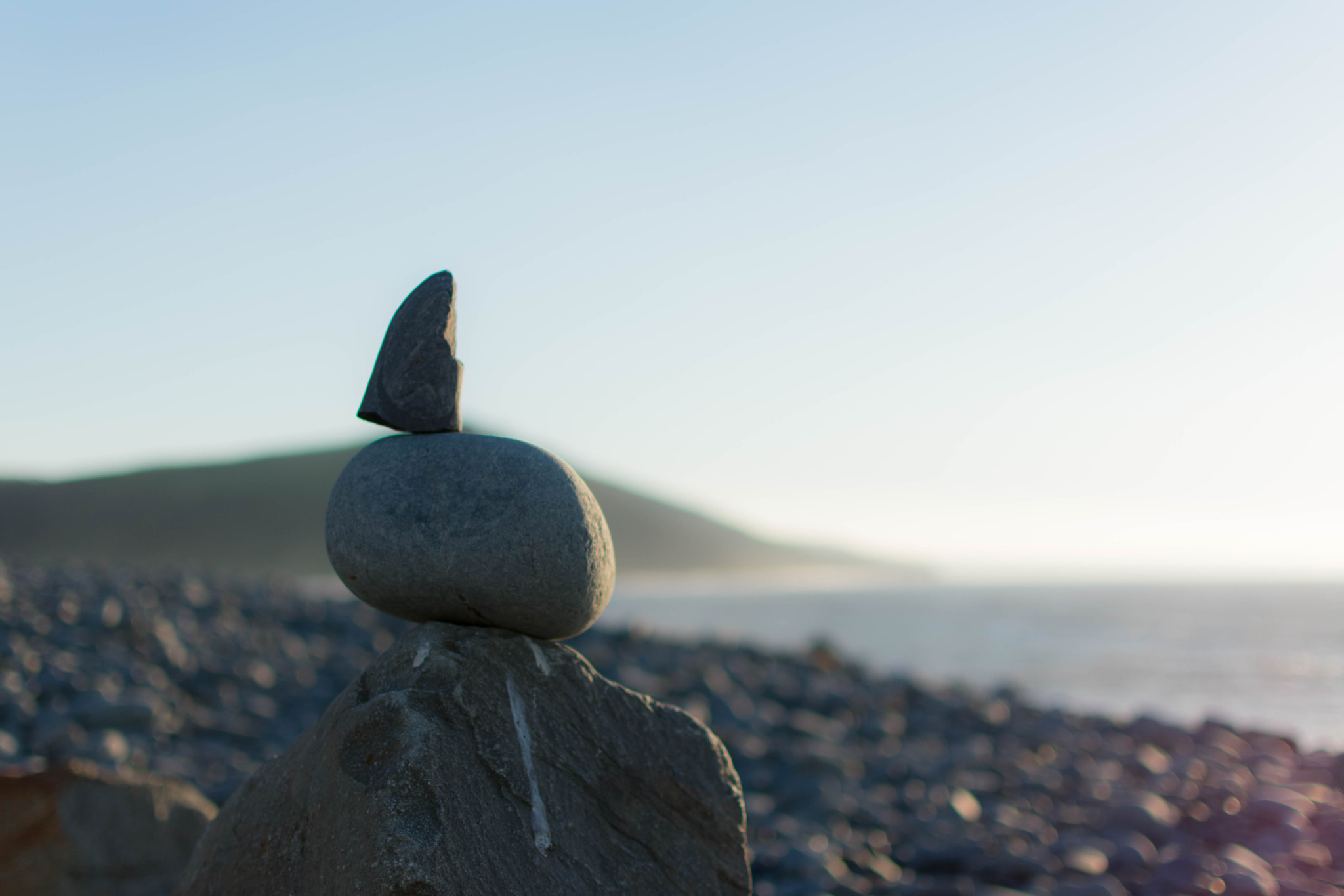 Nikon D3400 + Nikon AF-S DX Nikkor 35mm F1.8G sample photo. Tanybwlch beach photography