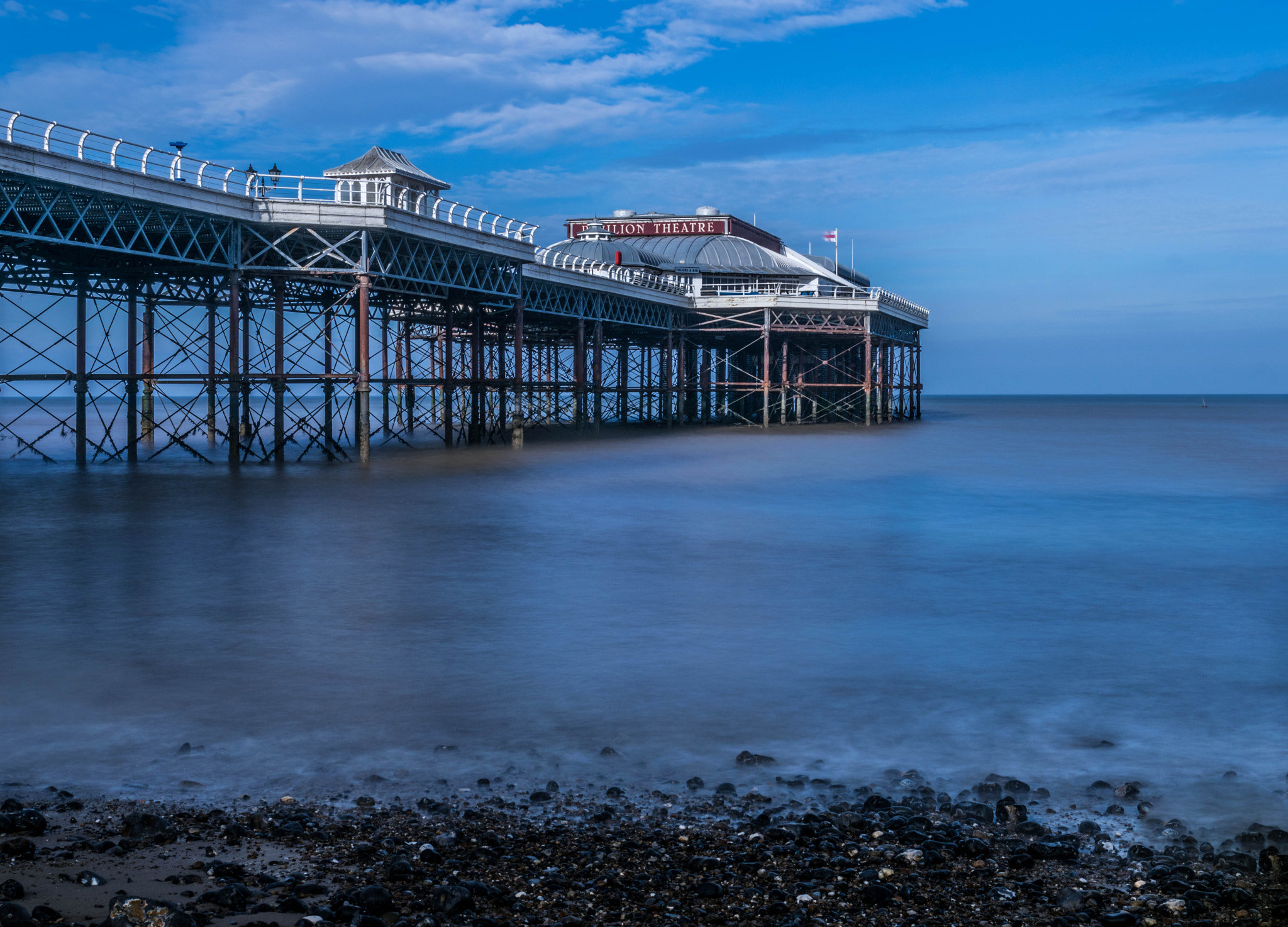 AF Zoom-Nikkor 28-80mm f/3.3-5.6G sample photo. Cromer pier, a long exposure. did it work? photography