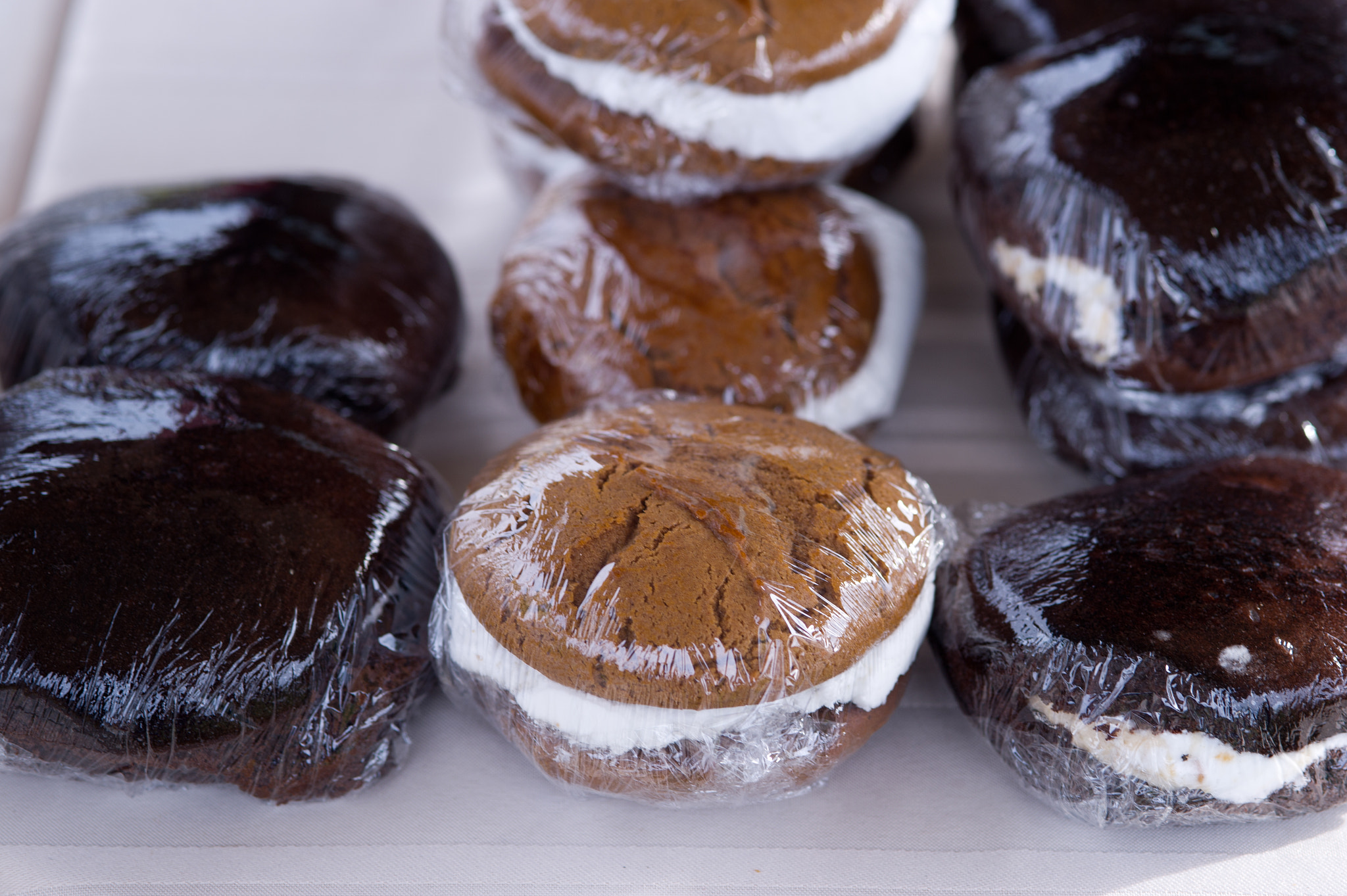 Nikon D3S + Nikon AF-S Micro-Nikkor 105mm F2.8G IF-ED VR sample photo. Whoopie pies photography