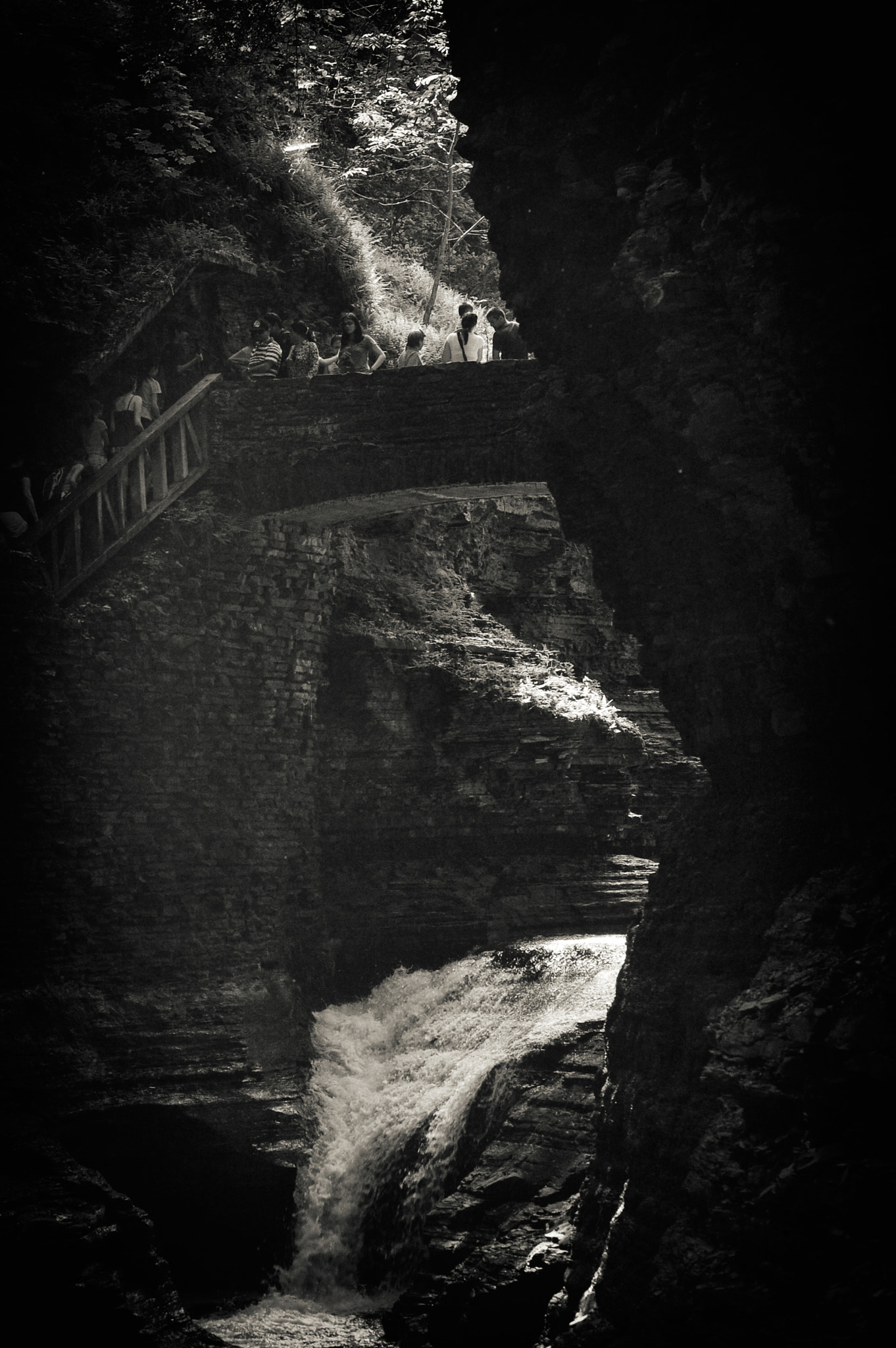 Nikon D40 sample photo. Crossing photography