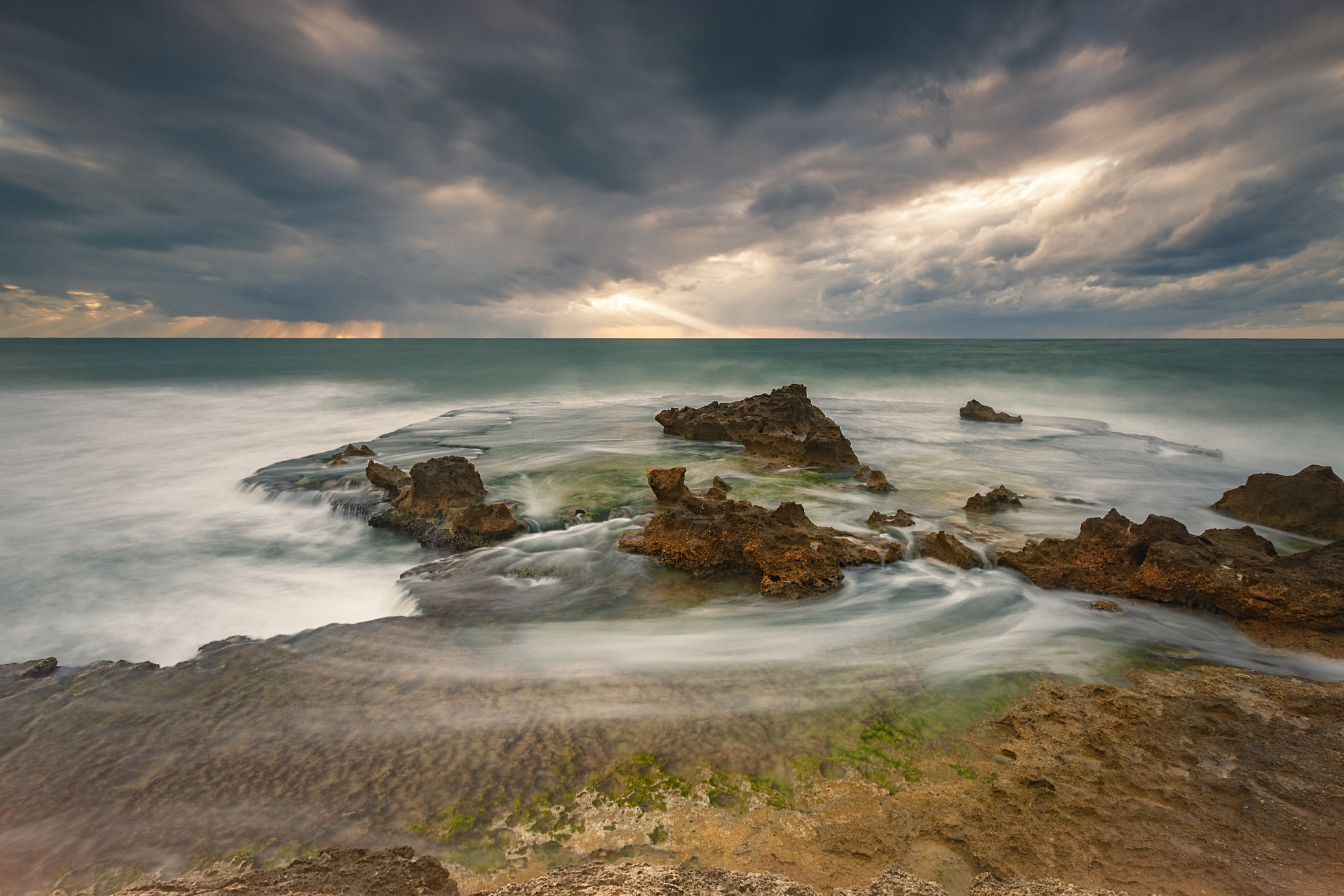 Canon EOS-1Ds Mark III sample photo. Mediterranean sea photography