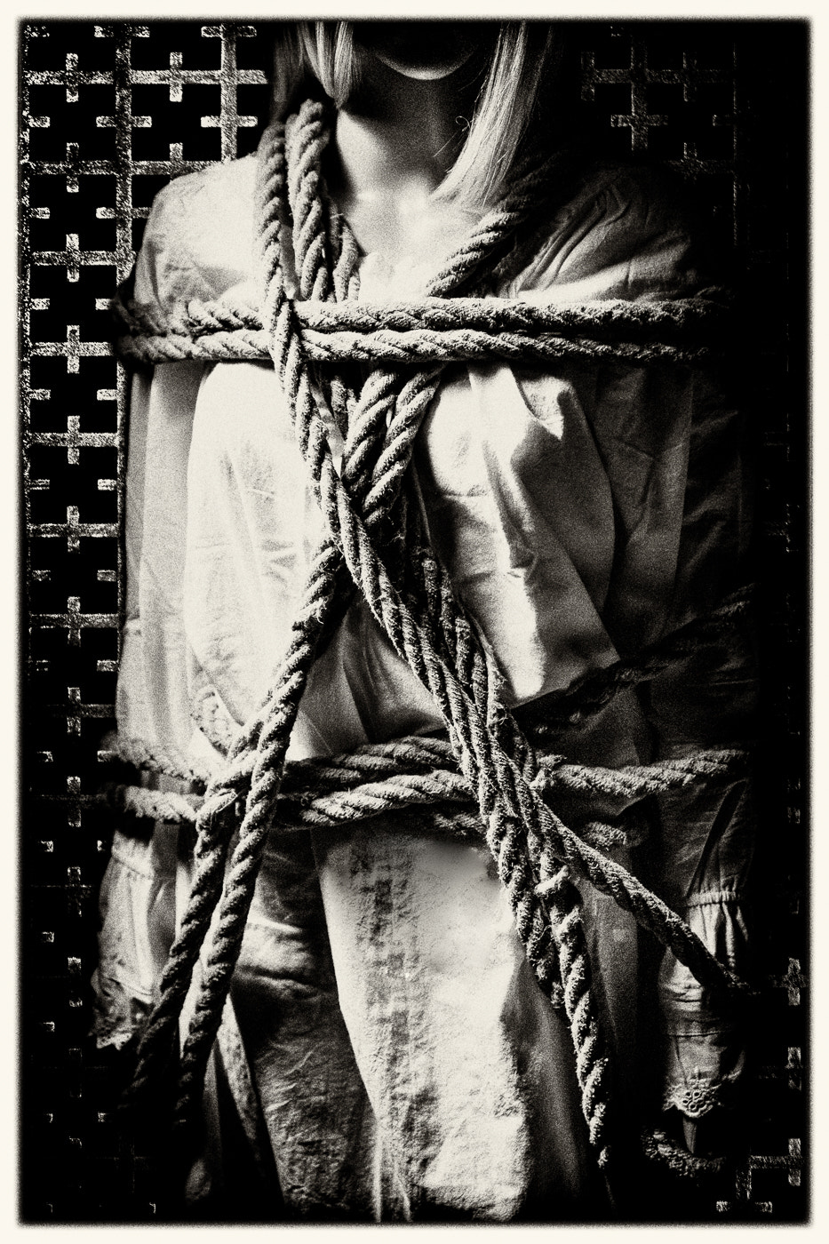 Sony a99 II sample photo. The rope photography