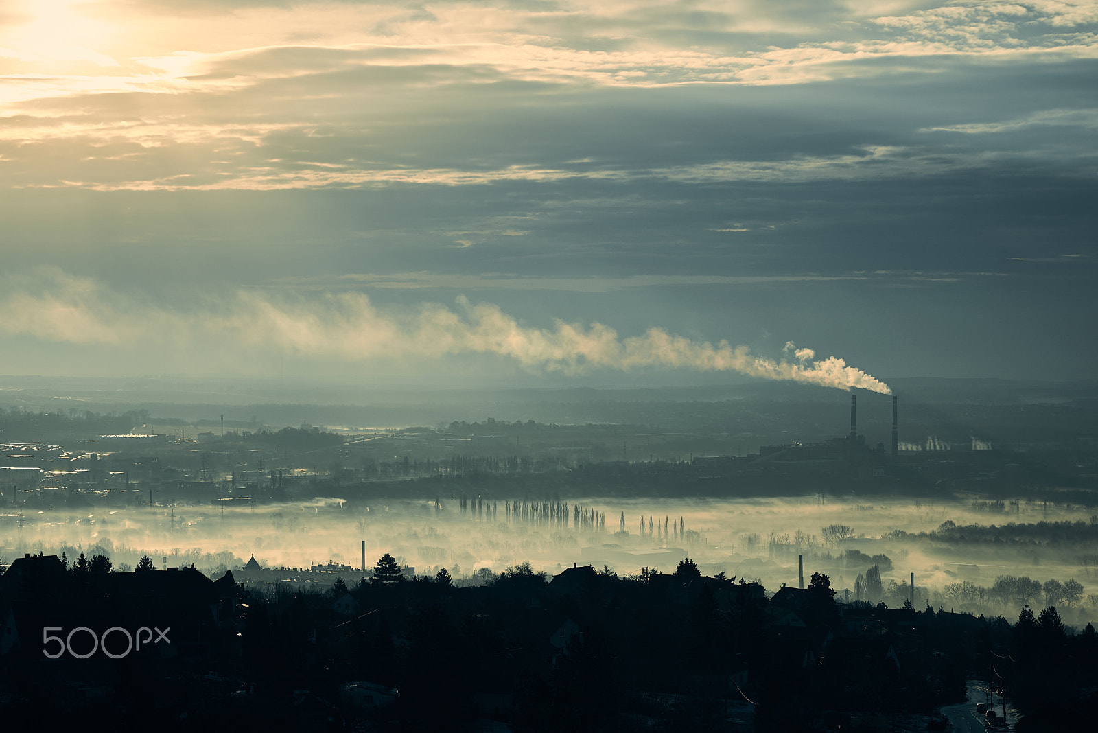 Nikon D610 + Nikon AF-S Nikkor 85mm F1.8G sample photo. Foggy sunrise photography