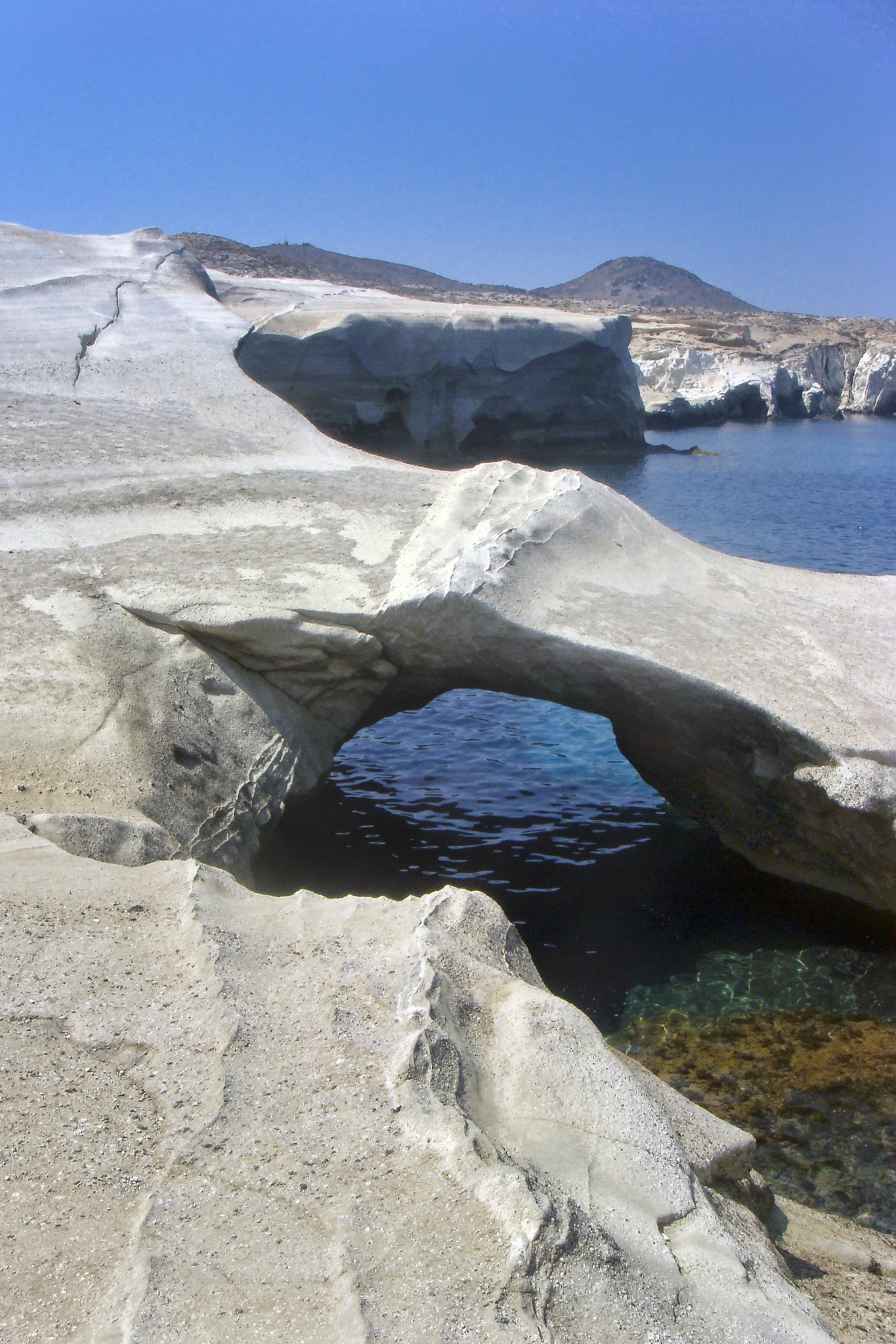 Sony DSC-T200 sample photo. Sarakiniko arch photography