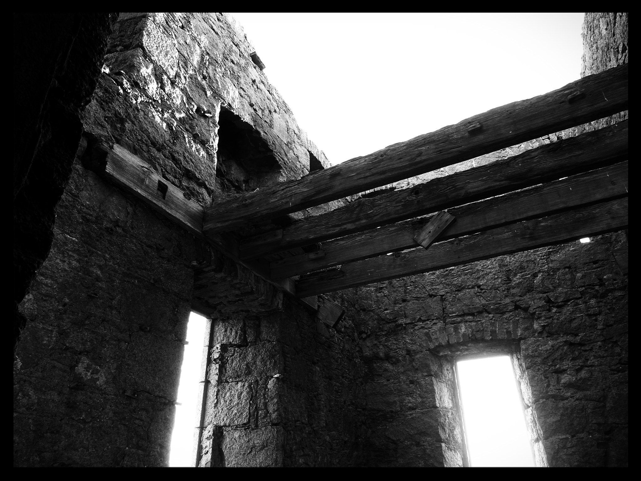 Sony 24-720mm F3.5-6.3 sample photo. Slains castle upper floor photography