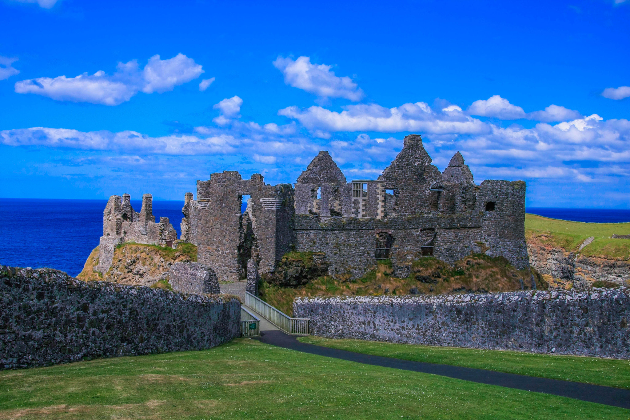 Sigma 18-250mm F3.5-6.3 DC OS HSM sample photo. Dunluce castle, northern ireland photography
