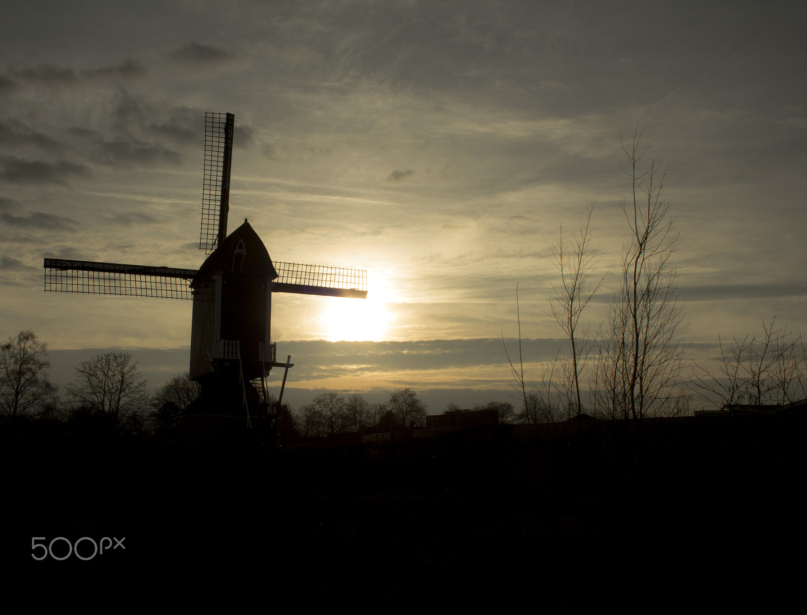 Canon EF-S 18-55mm F3.5-5.6 II sample photo. Windmill still photography