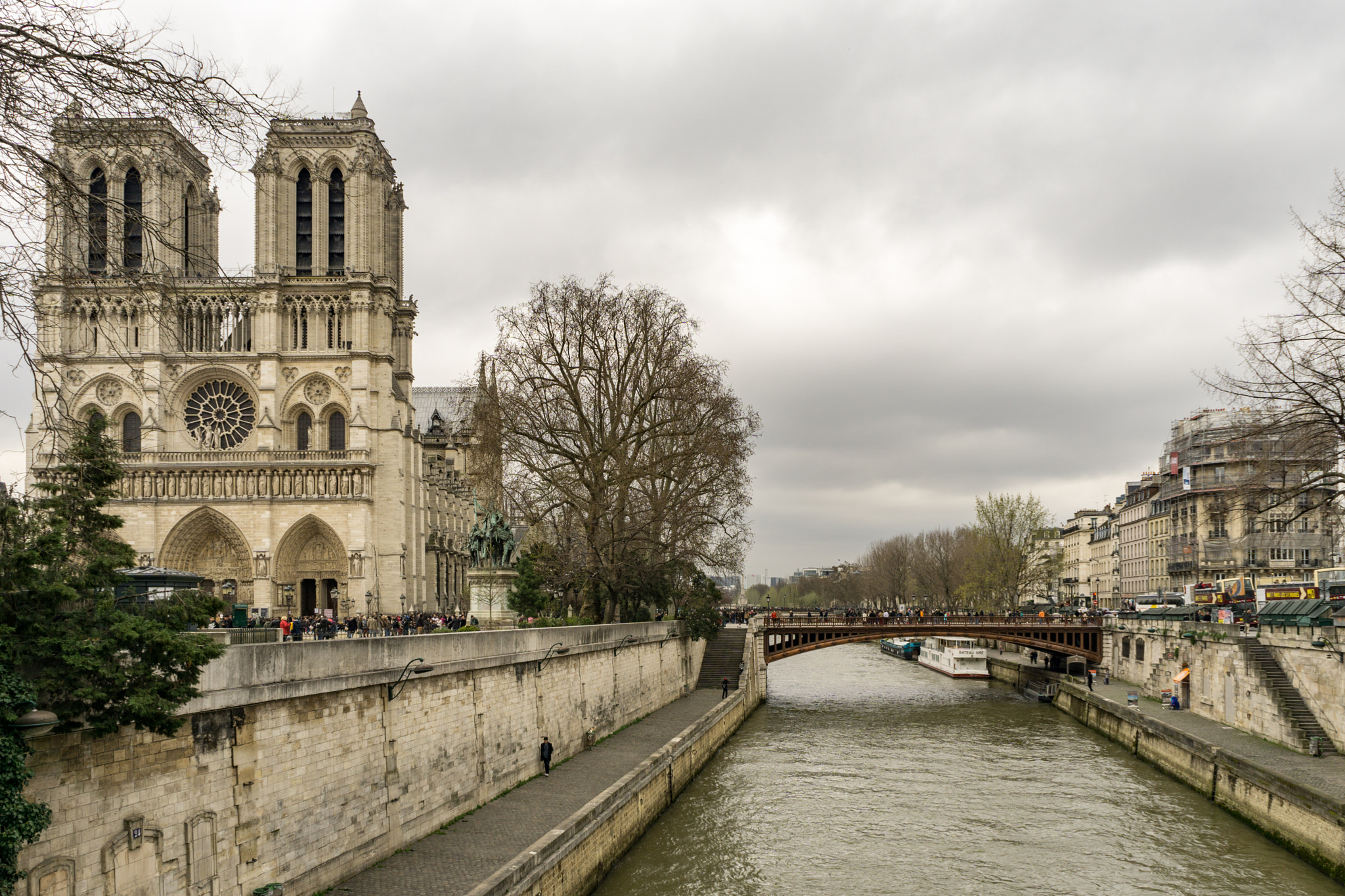 Sony a6000 + Sony E 18-55mm F3.5-5.6 OSS sample photo. Paris - the city of joy photography